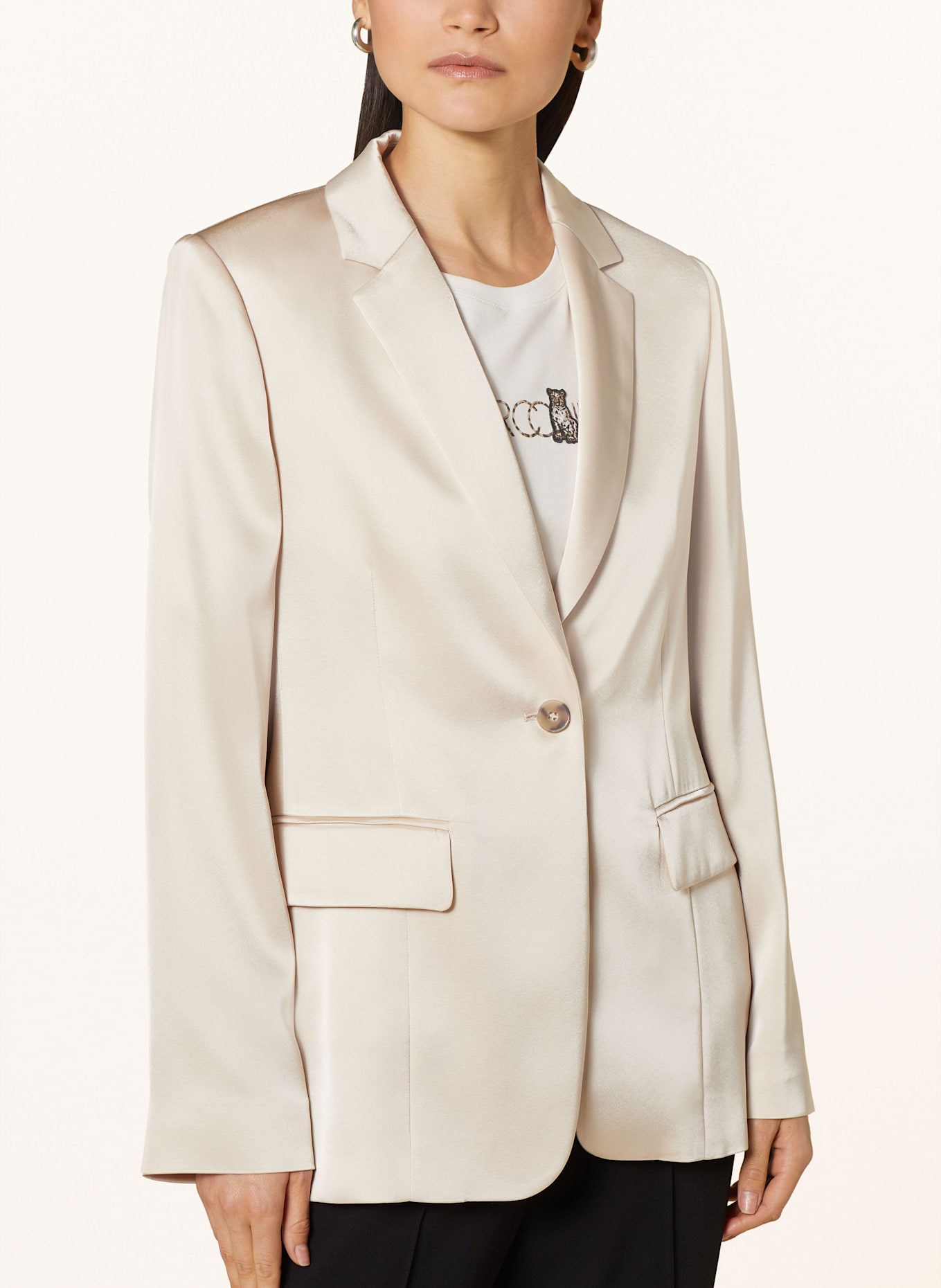 MARC CAIN Satin blazer: 137 bright sandstone
