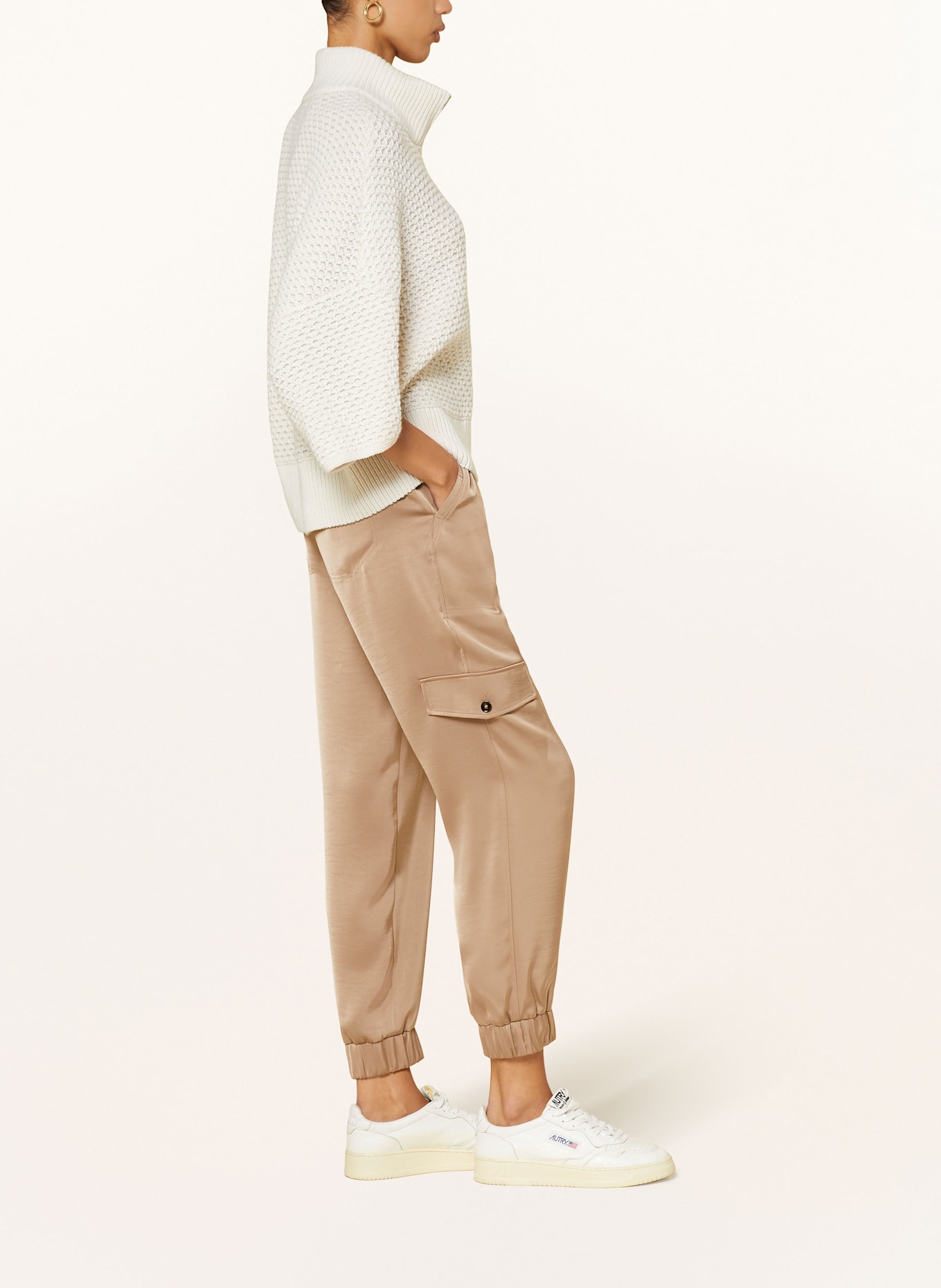 MARC CAIN Bojówki RIDDER z satyny: CAMELOWY