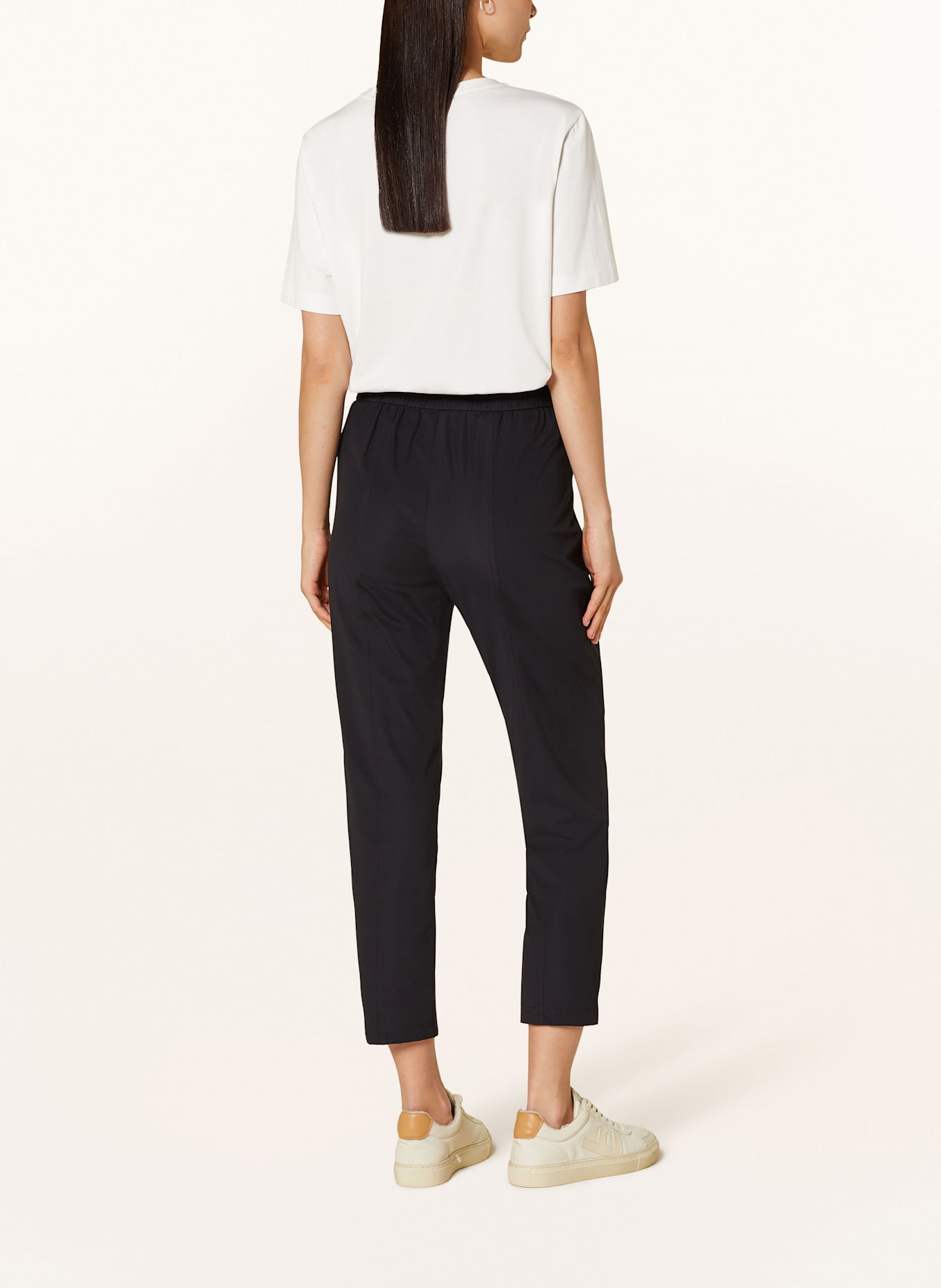 MARC CAIN Tričko s flitry: 110 off