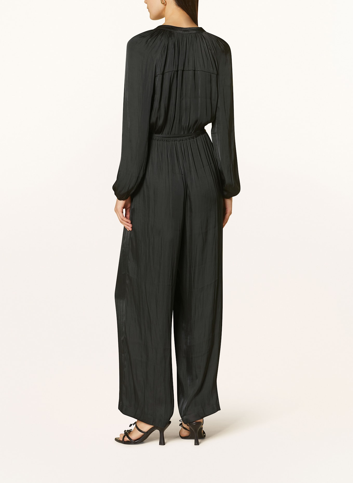 MRS & HUGS Satin-Jumpsuit: SCHWARZ