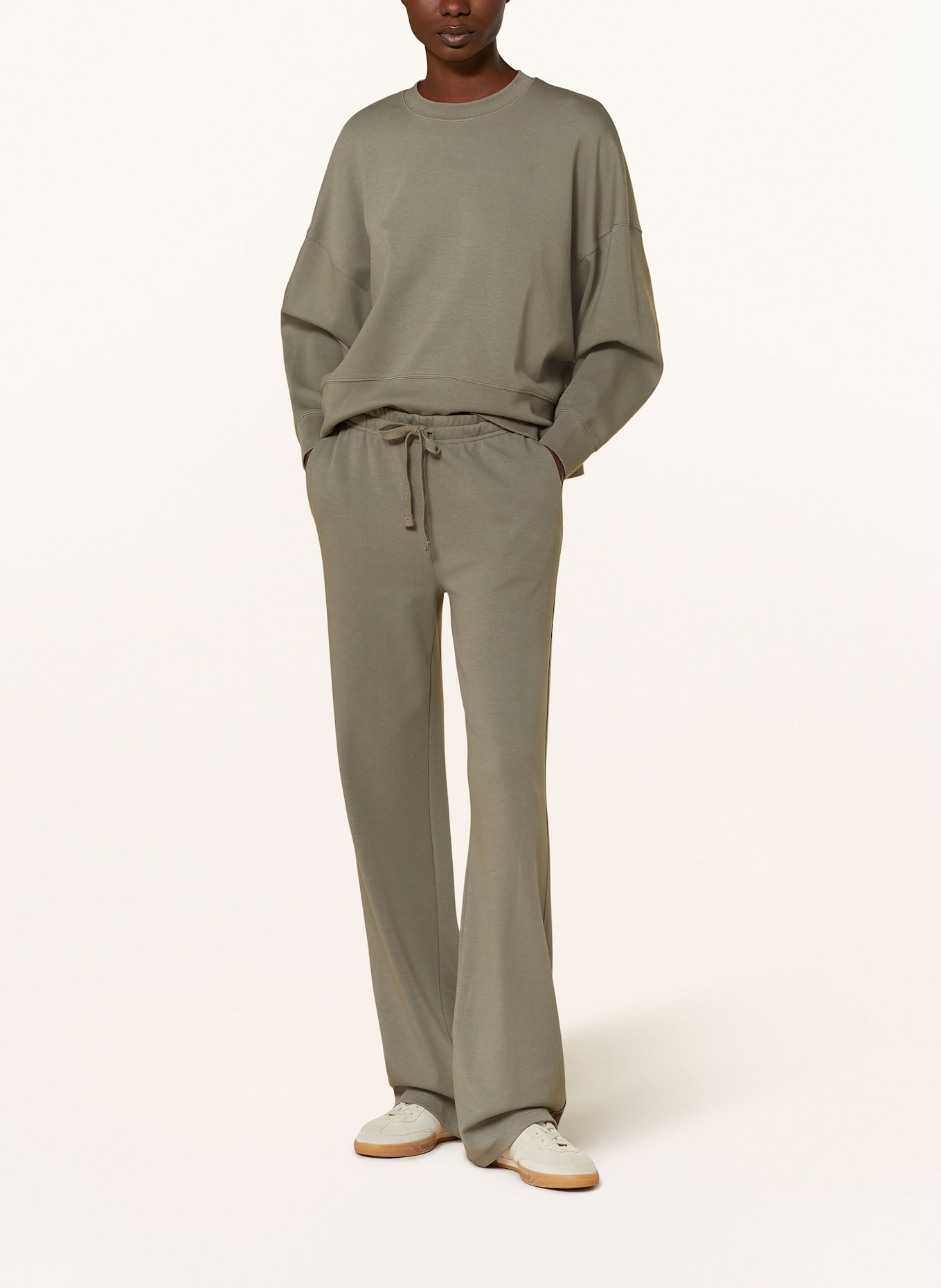 Juvia Sweatshirt ELIA: GRAU