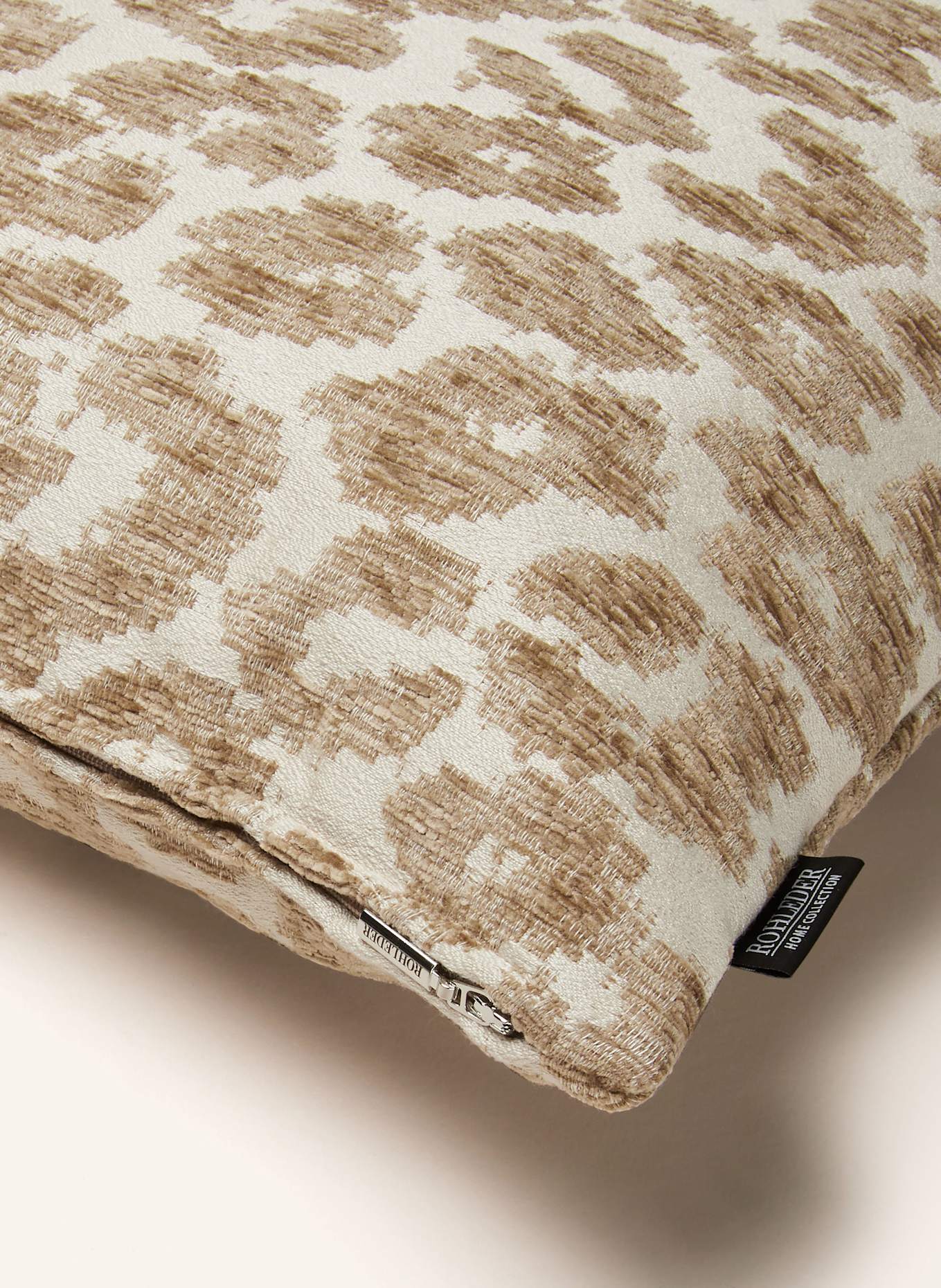 ROHLEDER Dekokissen LEO mit Daunenfüllung: ECRU / CREME