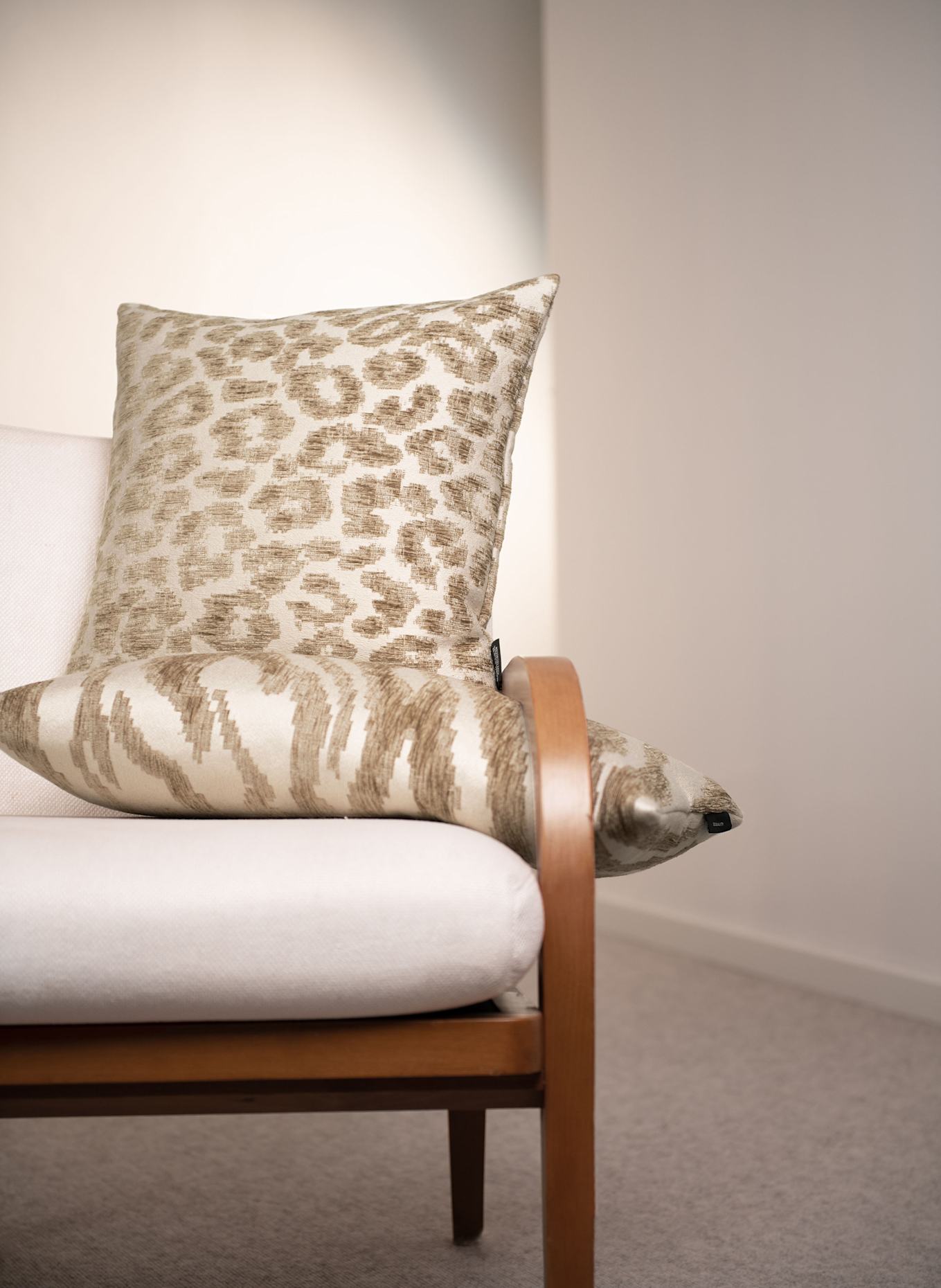 ROHLEDER Dekokissen LEO mit Daunenfüllung: ECRU / CREME