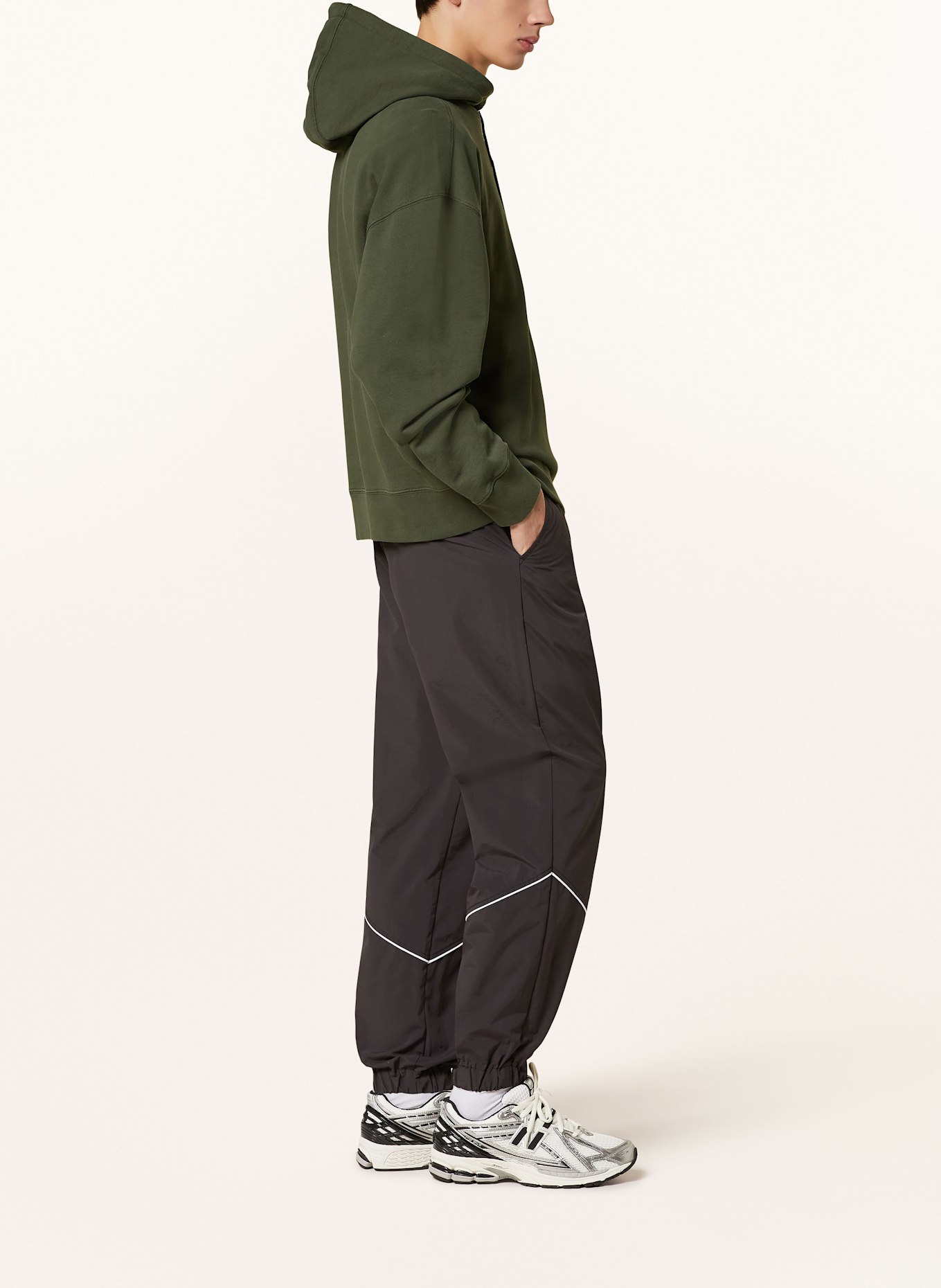 Maison kitsune sweatpants deals