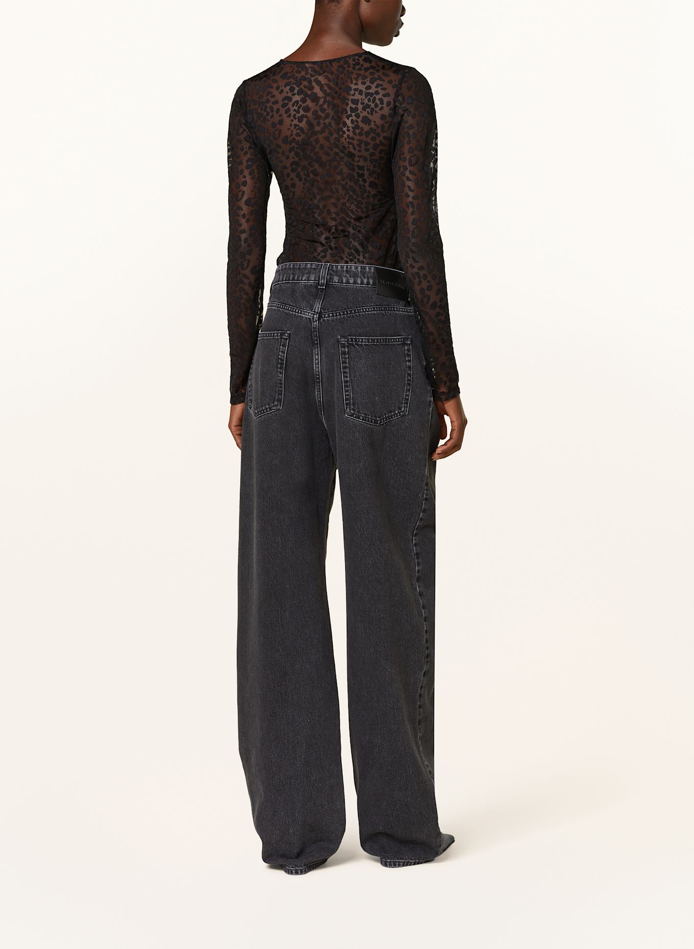 McQUEEN Longsleeve: SCHWARZ
