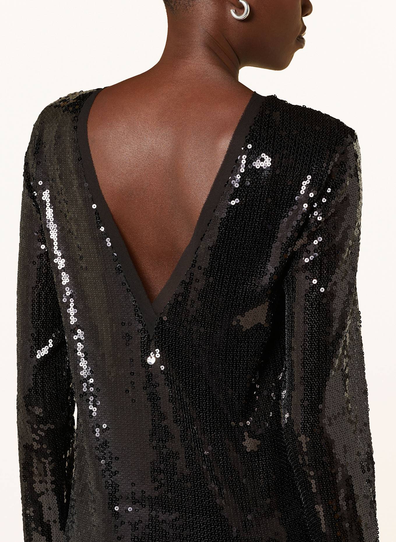 BOSS Šaty DALENTIN s flitry: ČERNÁ