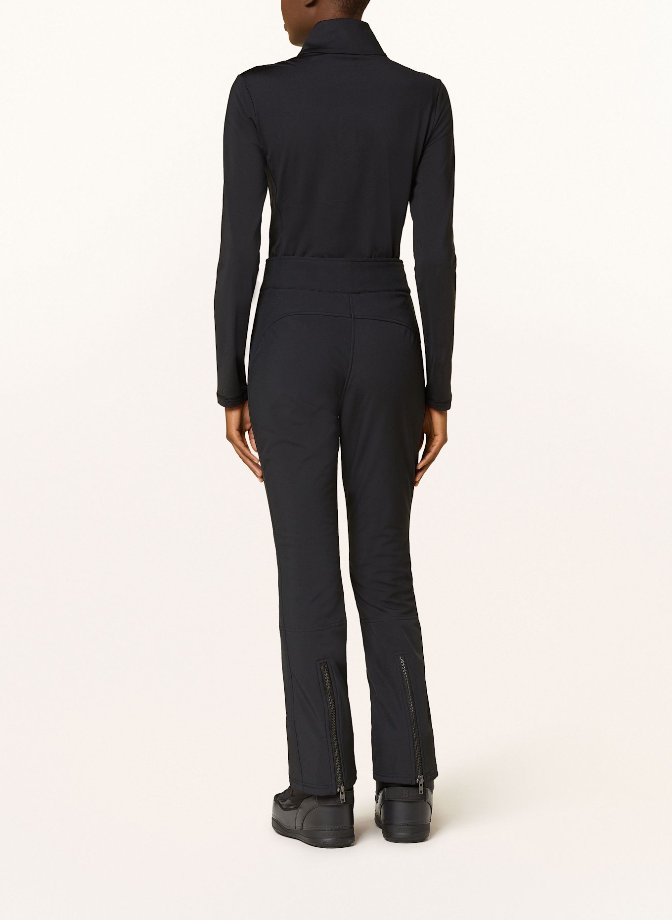 MRS & HUGS Undershirt: BLACK