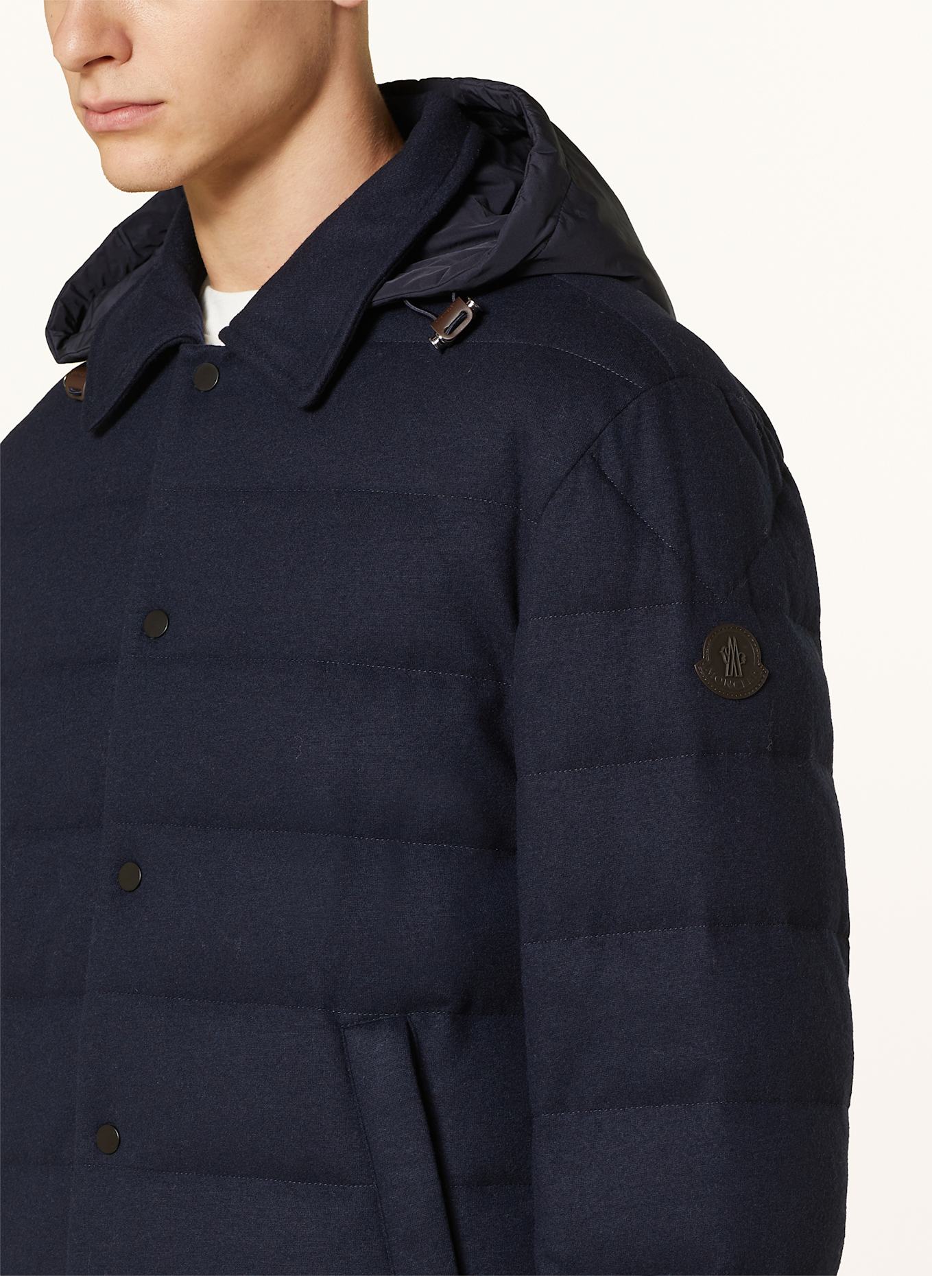 MONCLER Daunenjacke VIOTE mit abnehmbarer Kapuze: DUNKELBLAU