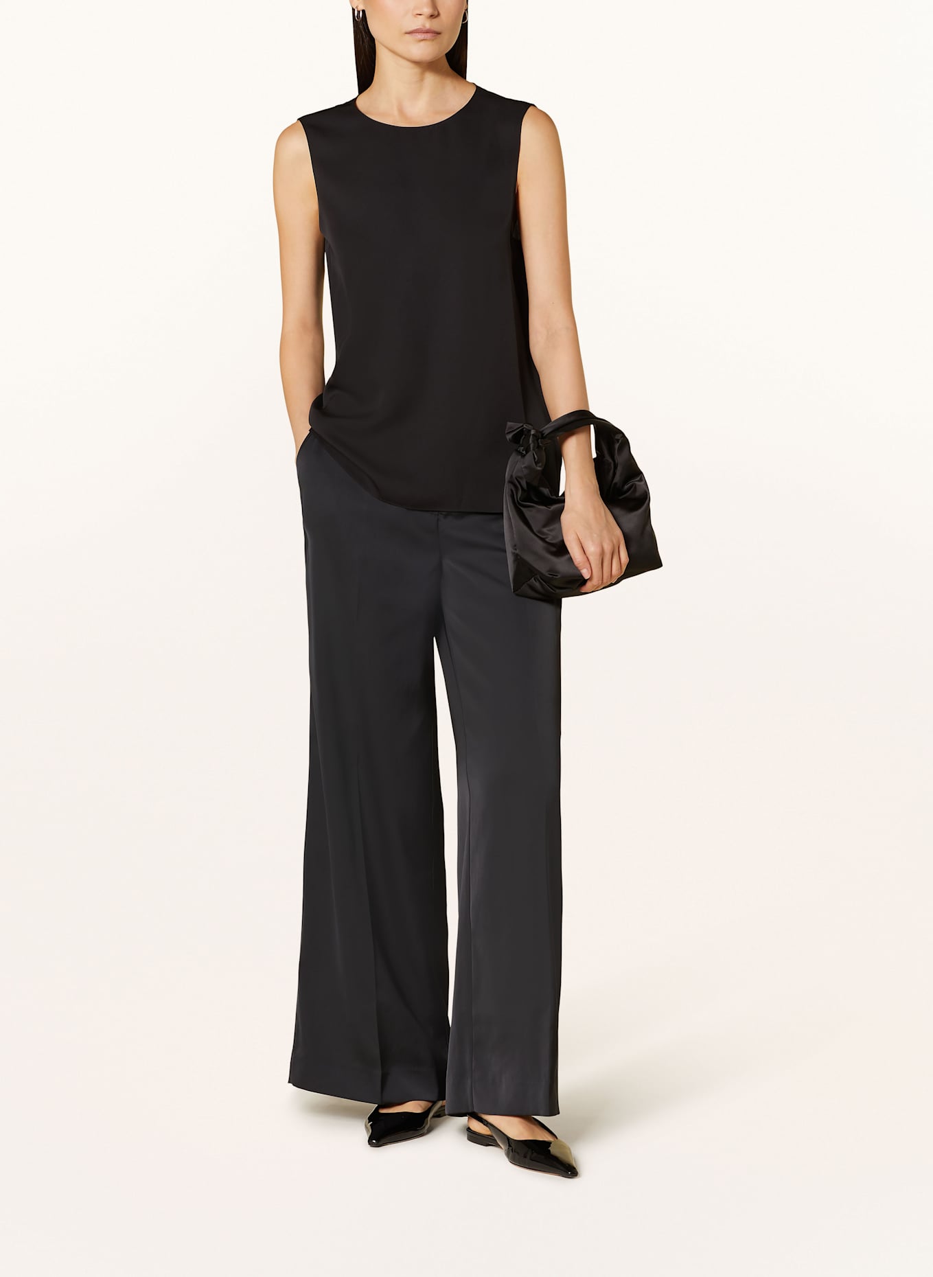 Calvin Klein Saténové kalhoty: ČERNÁ