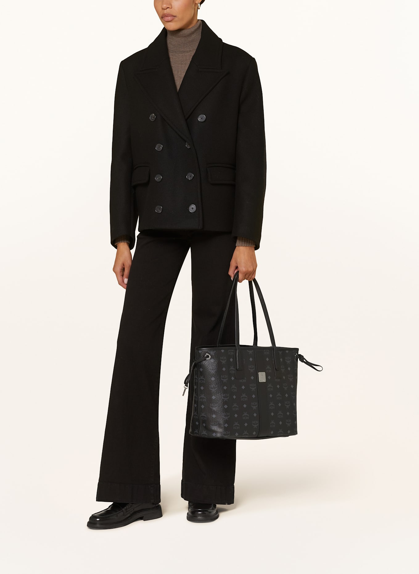 MCM Shopper LIZ MEDIUM zum Wenden mit Pouch: SCHWARZ