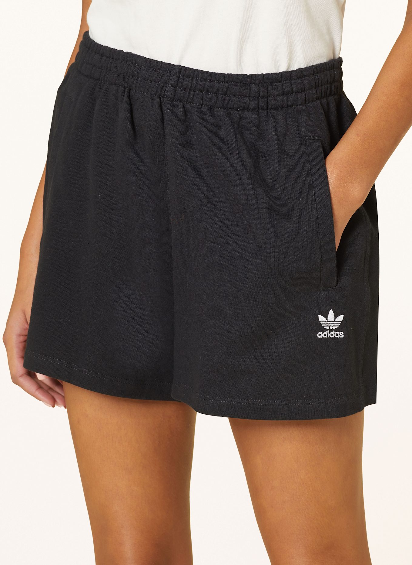 adidas Originals Sweatshorts ESSENTIALS: SCHWARZ