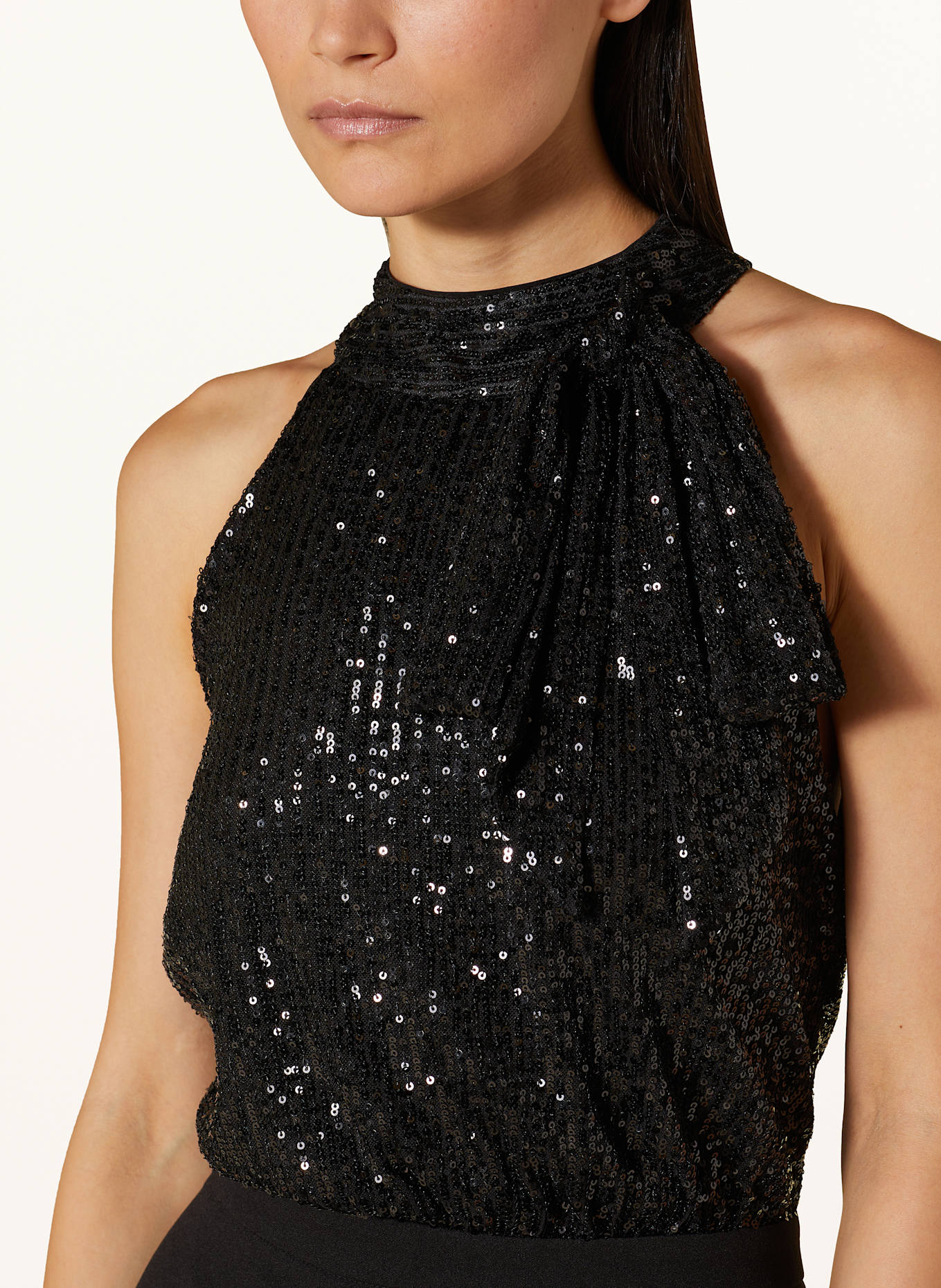 SWING Jumpsuit mit abnehmbarer Schluppe und Pailletten: SCHWARZ