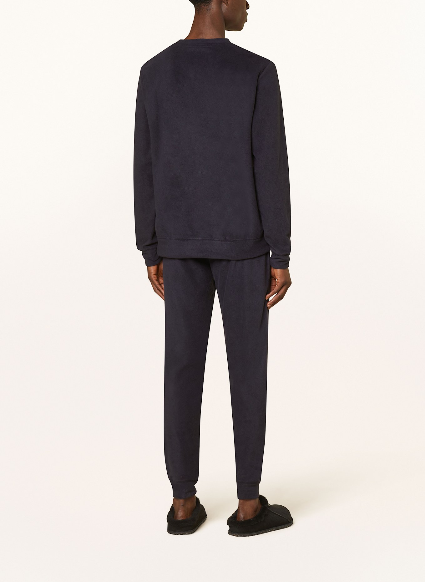 TOMMY HILFIGER Schlafanzug aus Fleece: DUNKELBLAU