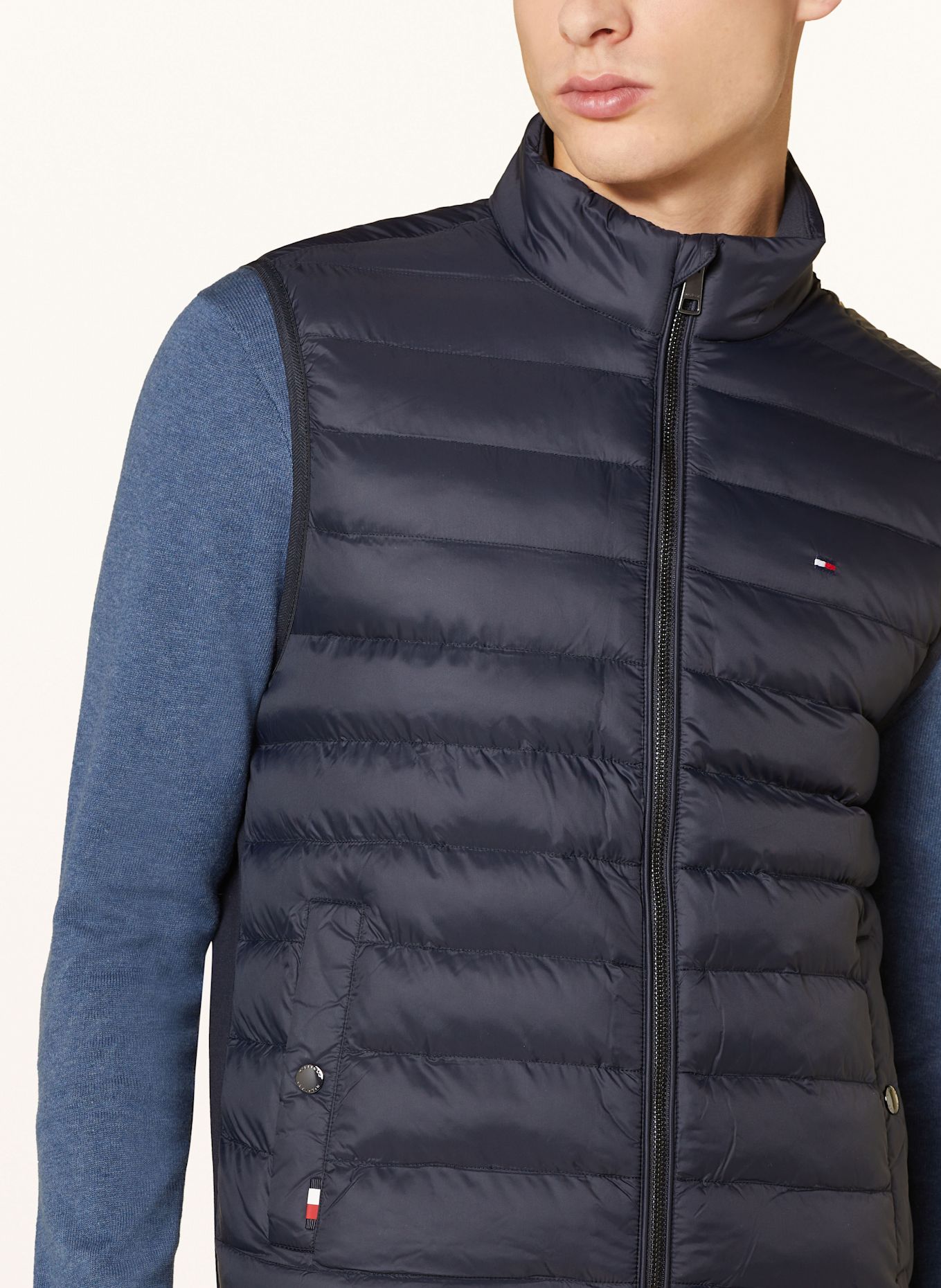 TOMMY HILFIGER Steppweste im Materialmix: DUNKELBLAU