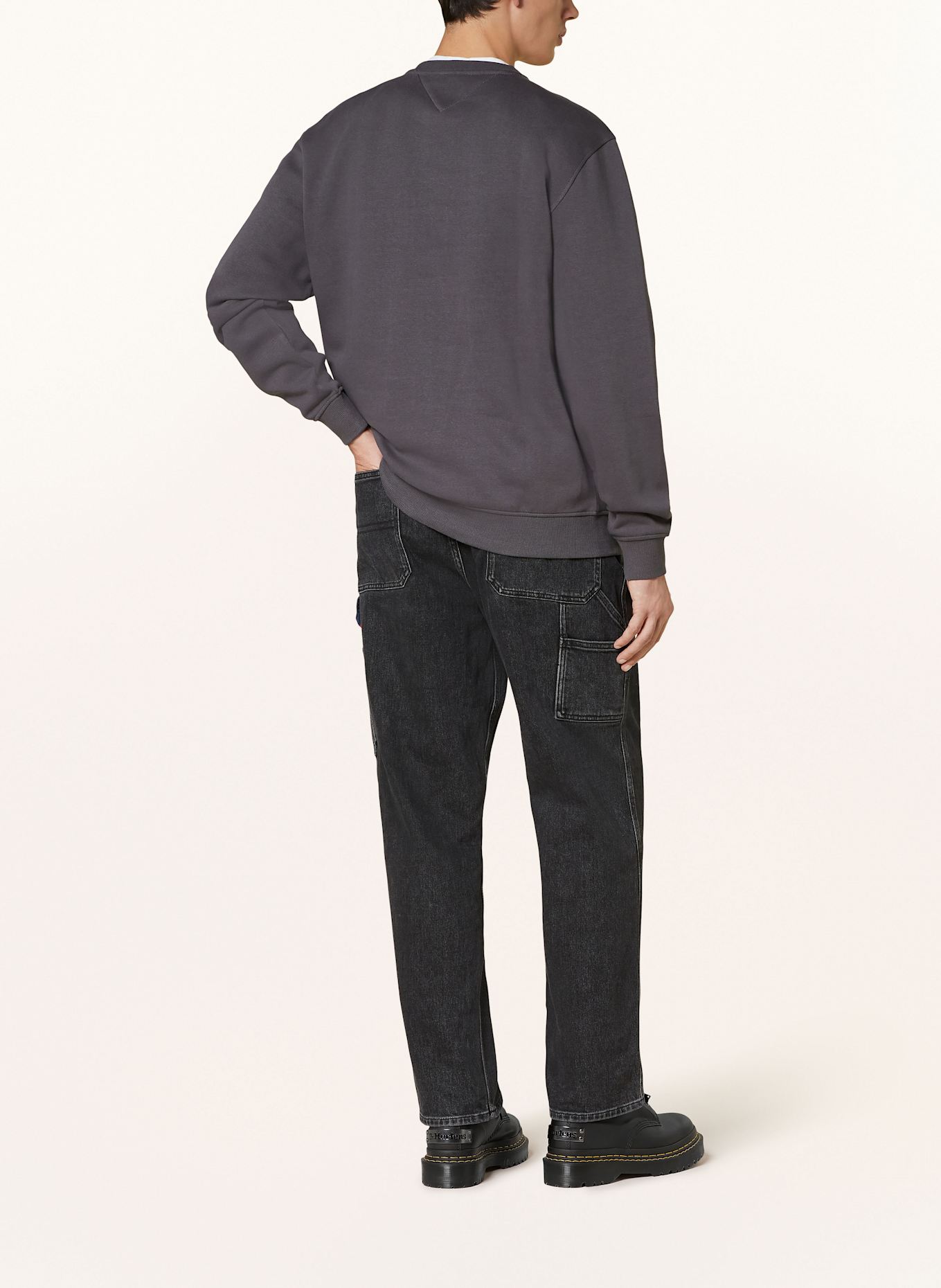 TOMMY JEANS Sweatshirt: DUNKELGRAU