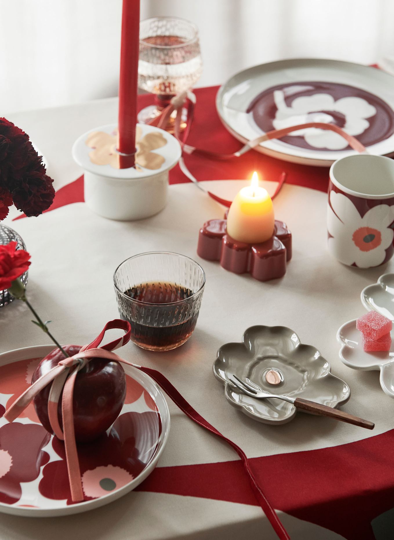 marimekko 6er-Set Henkelbecher OIVA/UNIKKO: ECRU / DUNKELROT / HELLORANGE