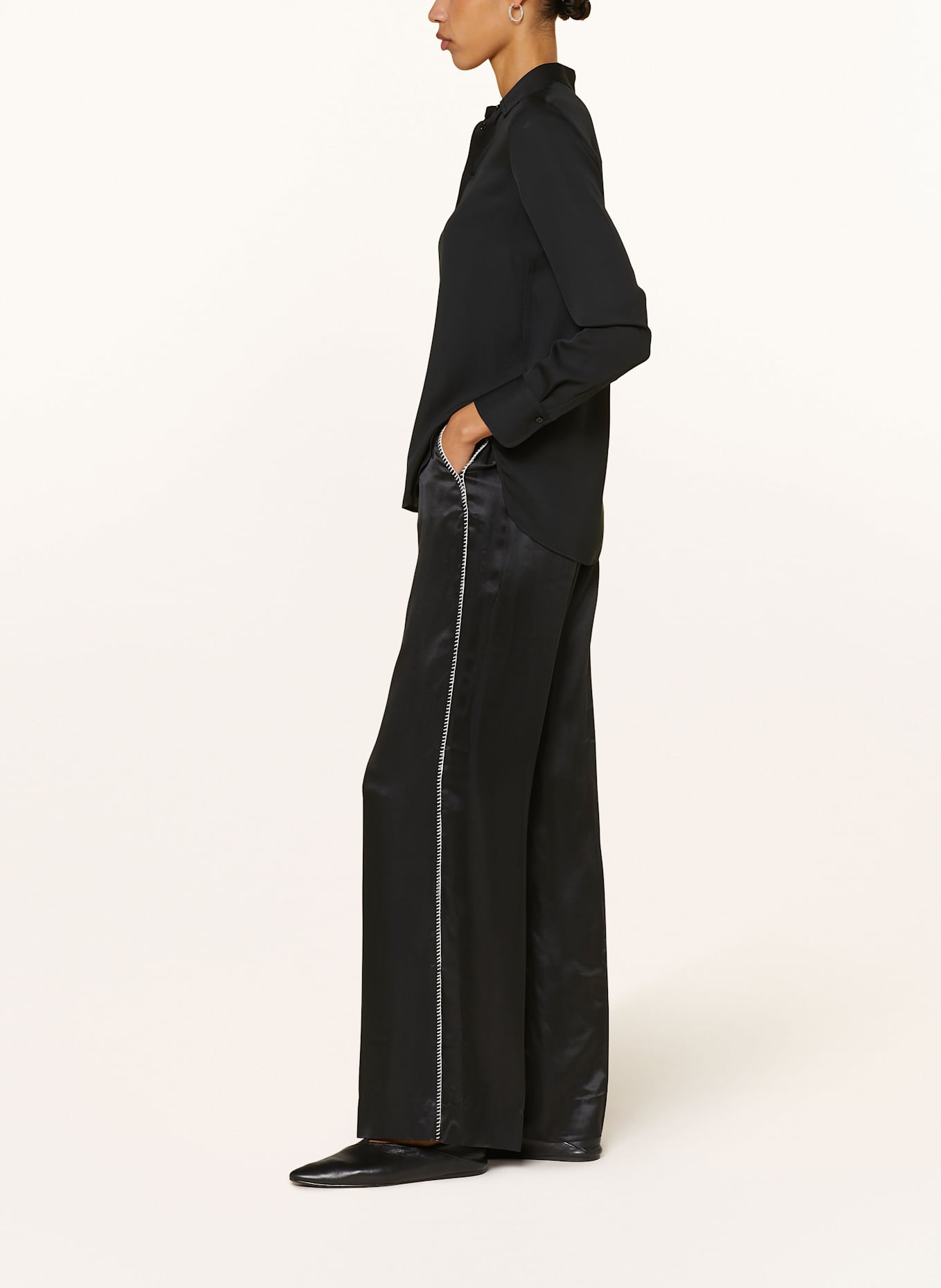 ALLSAINTS Marlene kalhoty CHARLI s hedvábím: ČERNÁ