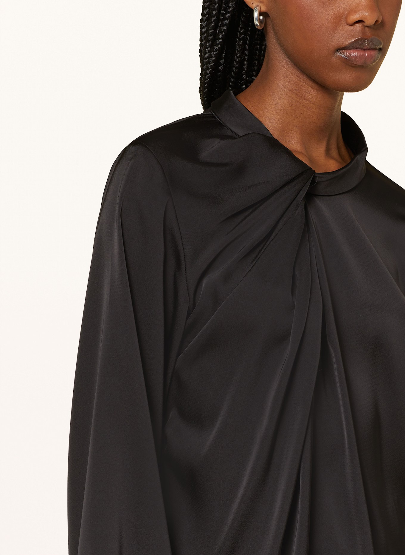 NEO NOIR Blusenshirt FAIRY aus Satin: SCHWARZ