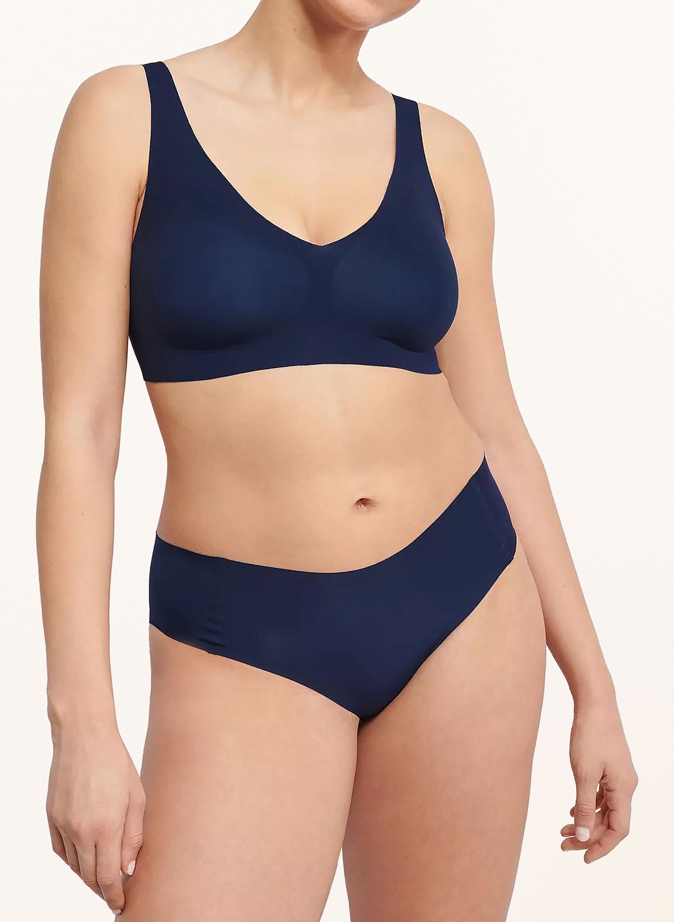 sloggi Bustier podprsenka ZERO FEEL 2.0: TMAVĚ MODRÁ