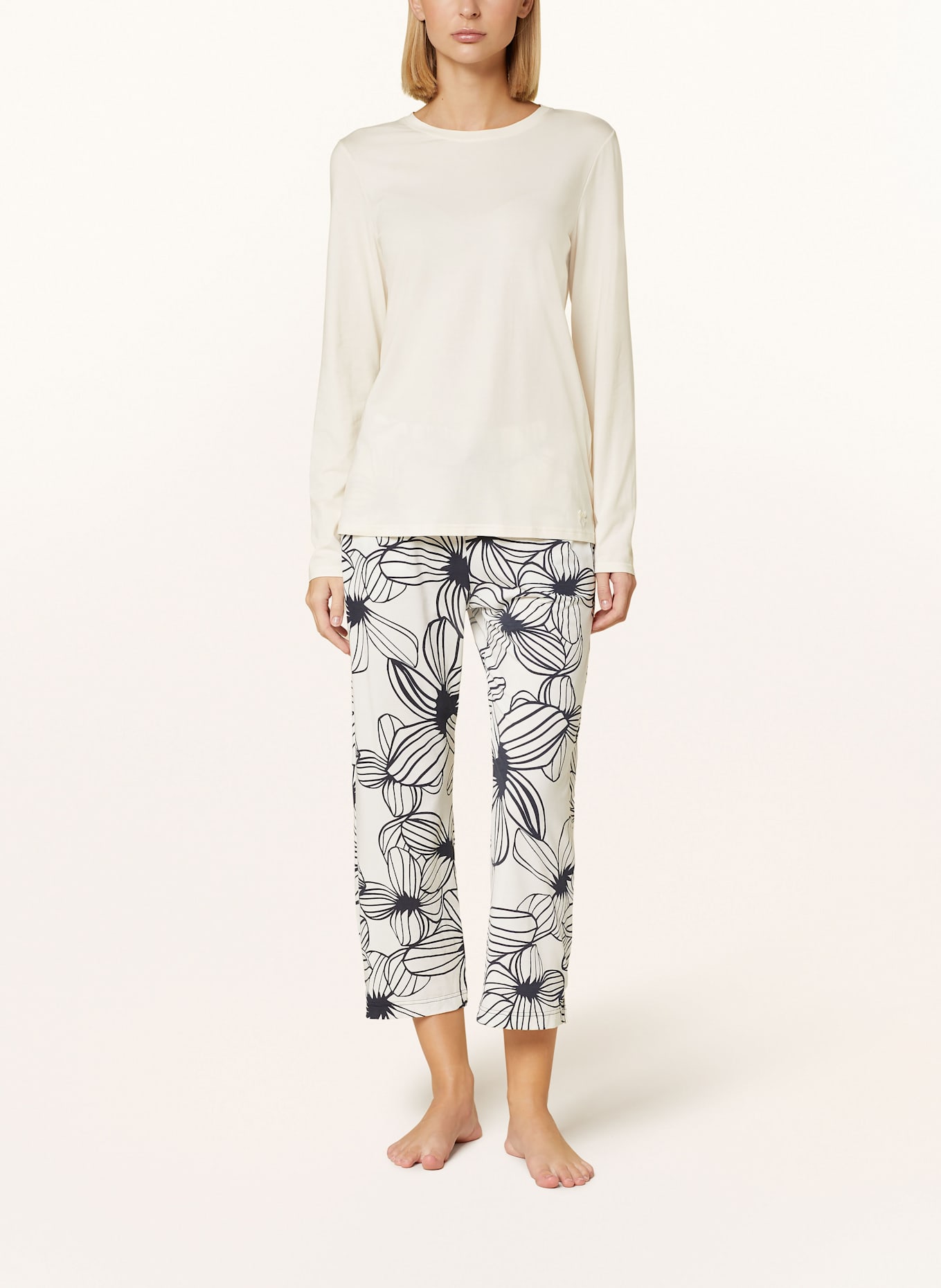 SHORT STORIES Pyžamové tričko: REŽNÁ