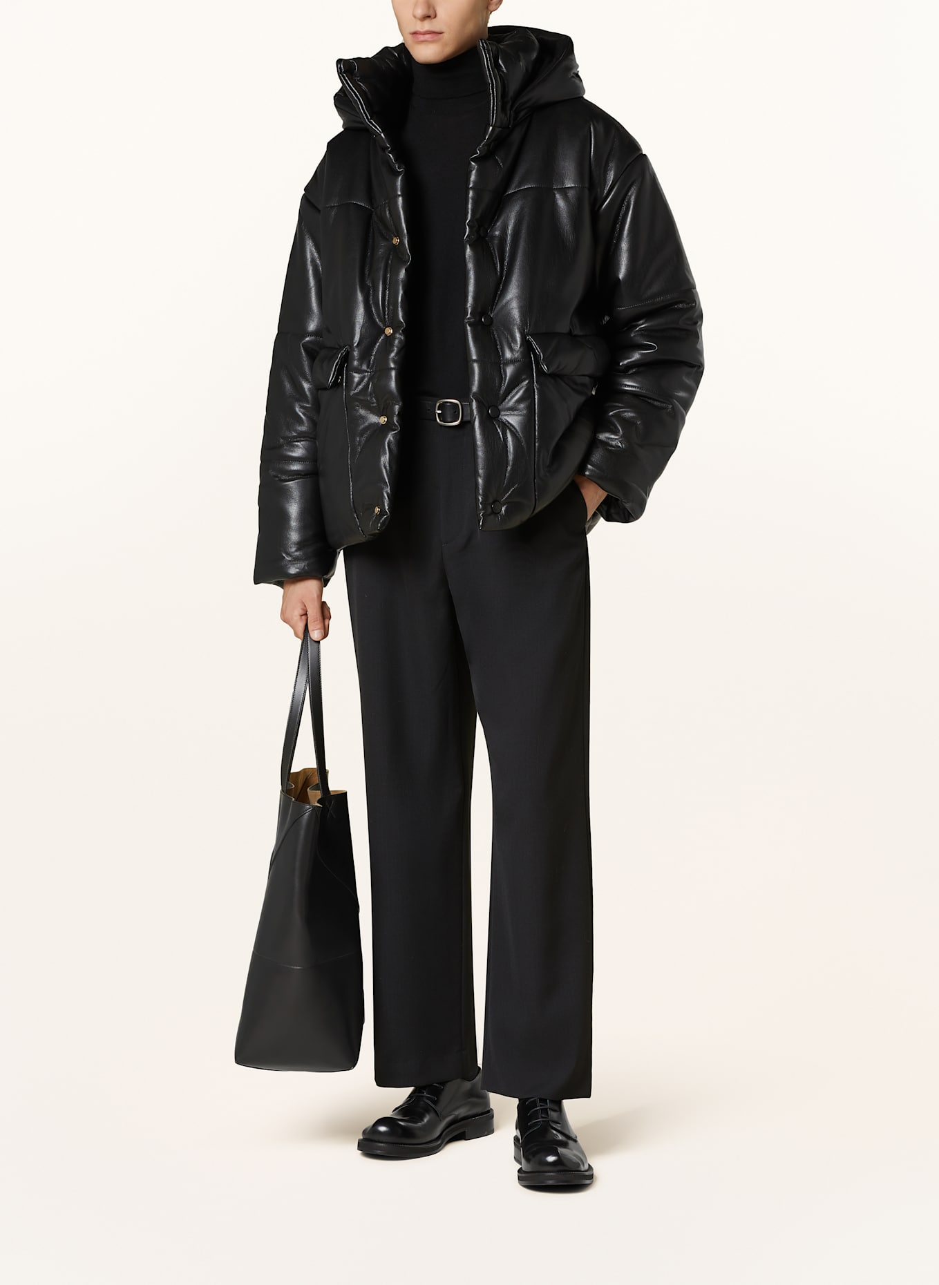 Nanushka Steppjacke HIDE in Lederoptik mit abnehmbarer Kapuze: SCHWARZ