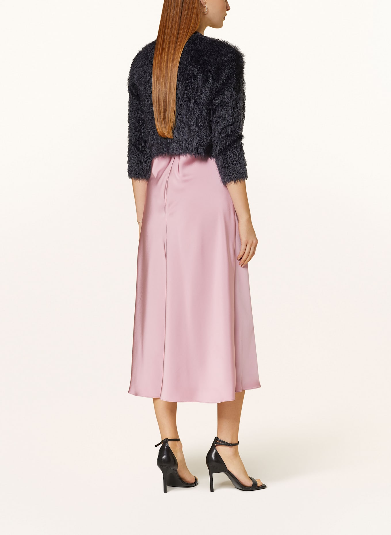 VM Vera Mont Bolerko: TMAVĚ MODRÁ