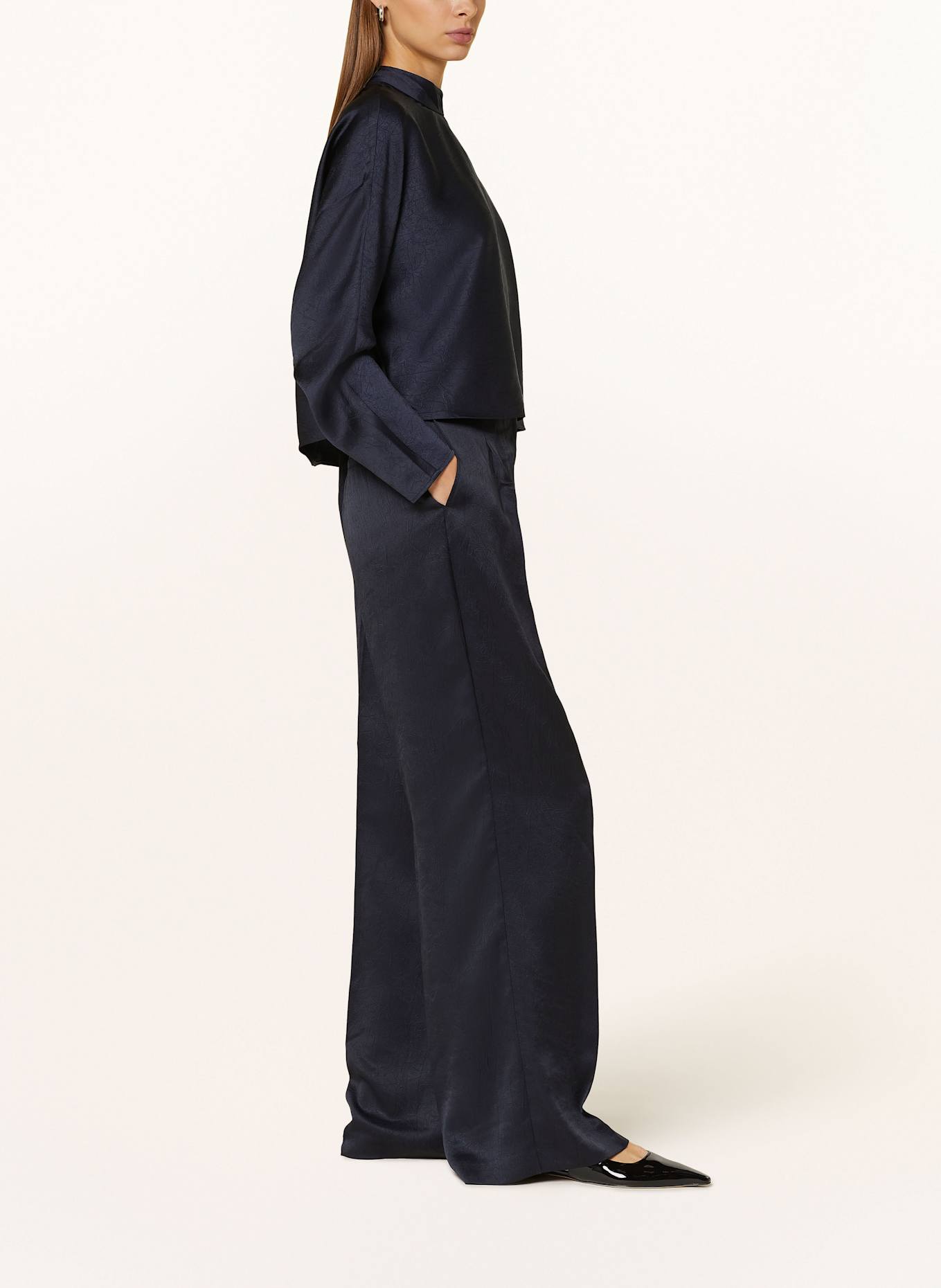 DANTE6 Marlenehose aus Satin: DUNKELBLAU