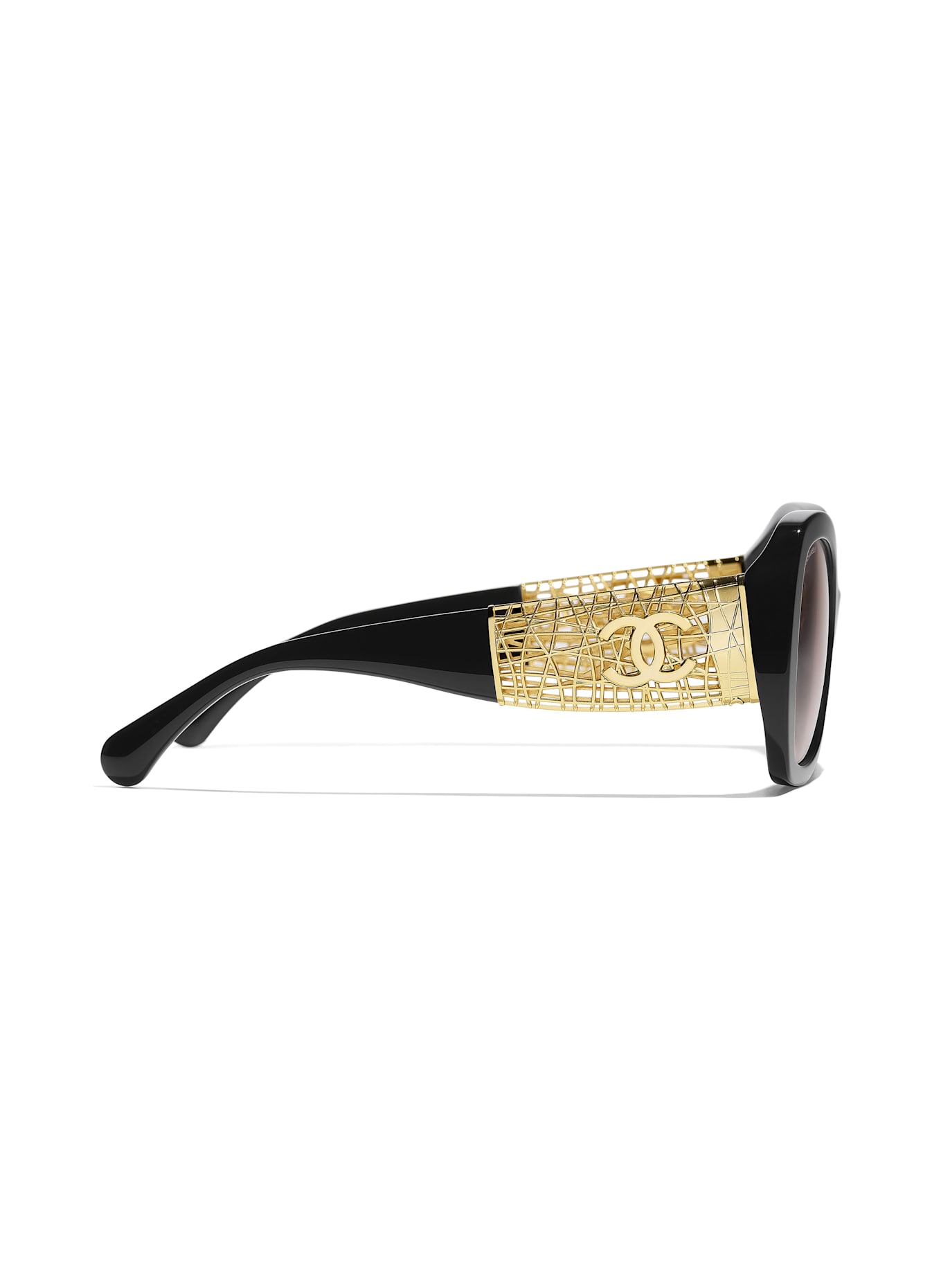CHANEL Cat eye shaped sunglasses