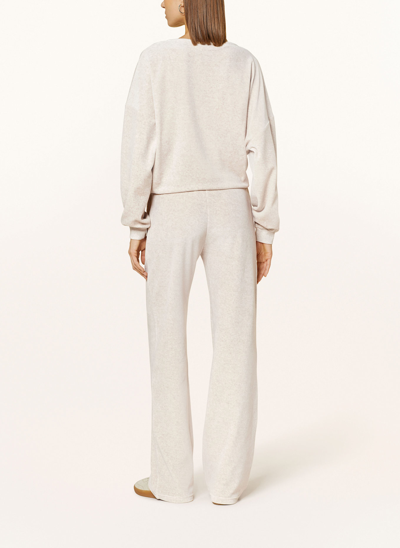 Juvia Nickihose: CREME