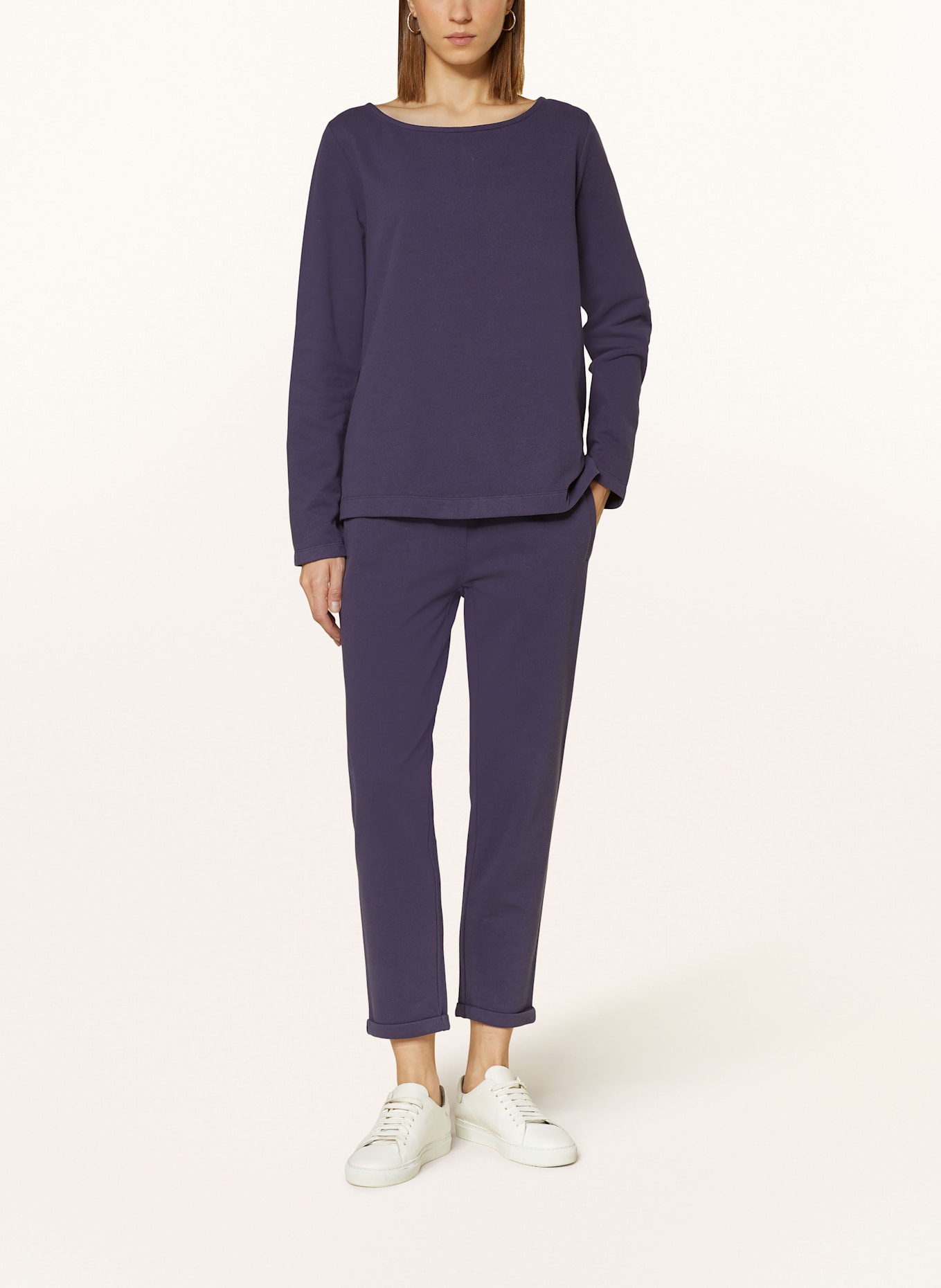 Juvia sweatpants: DARK BLUE