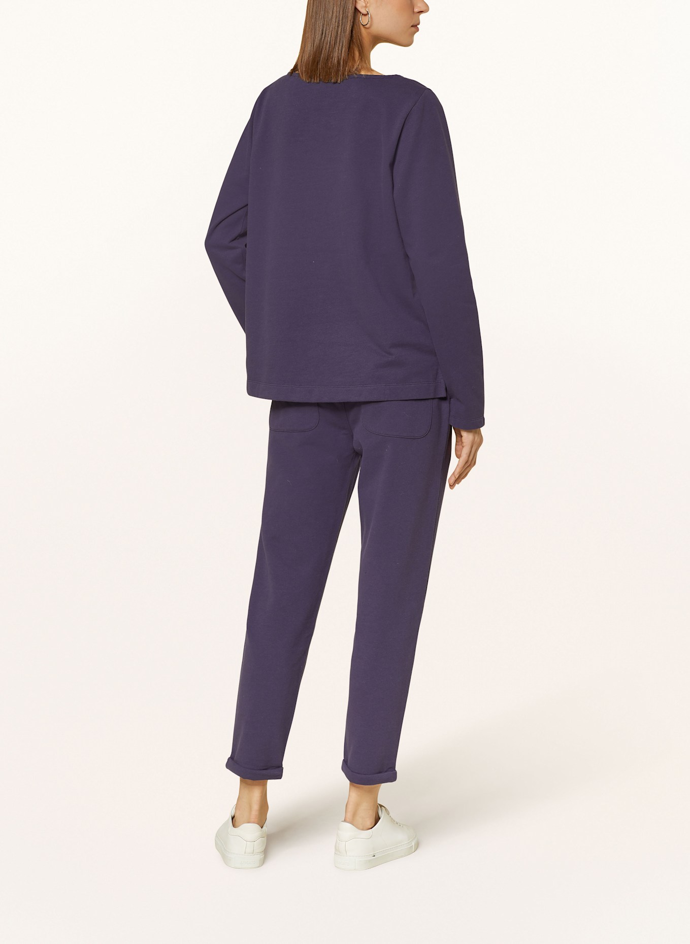 Juvia sweatpants: DARK BLUE