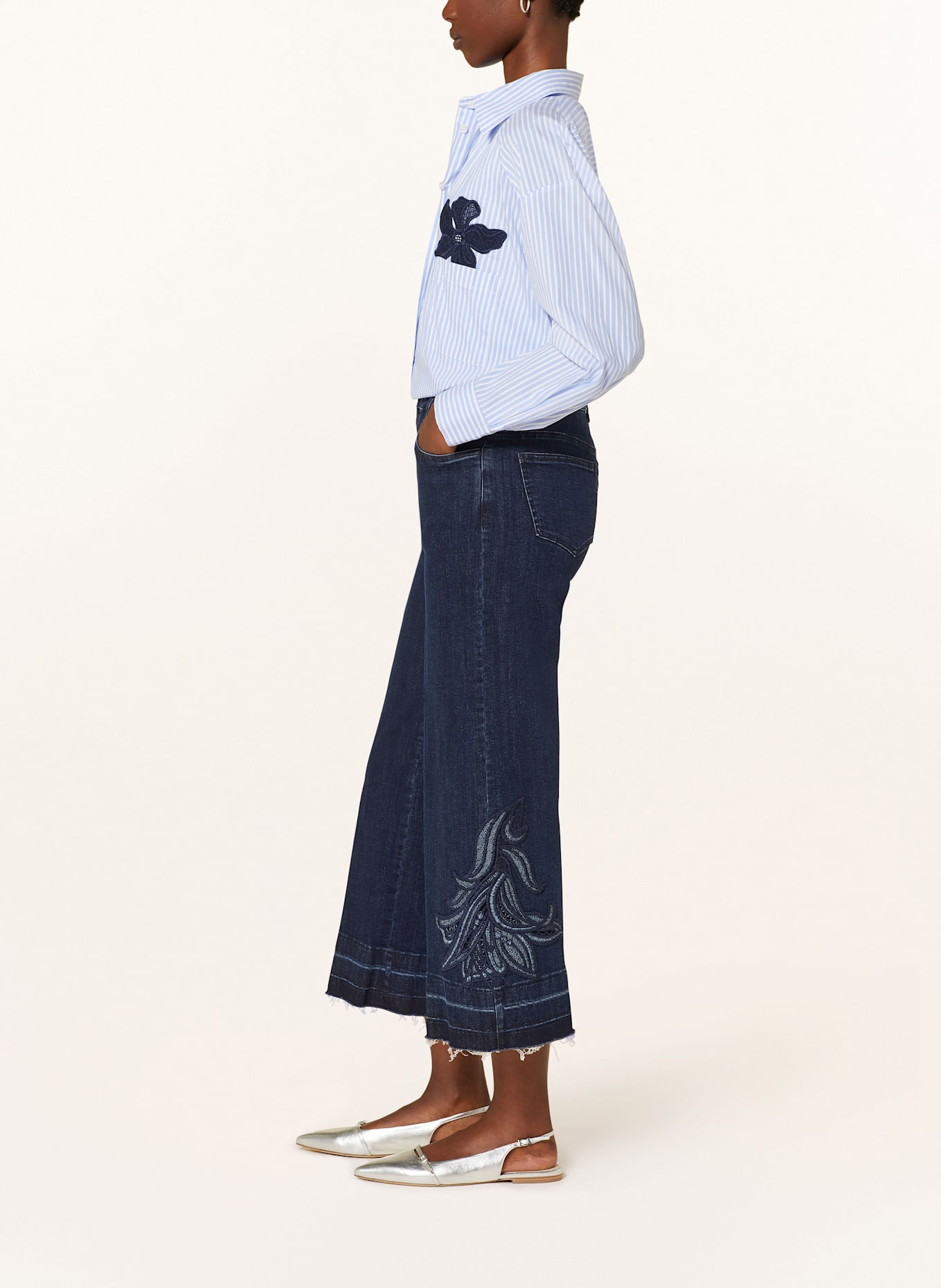 SEM PER LEI 7/8 džíny s děrovanou krajkou: TMAVĚ MODRÁ