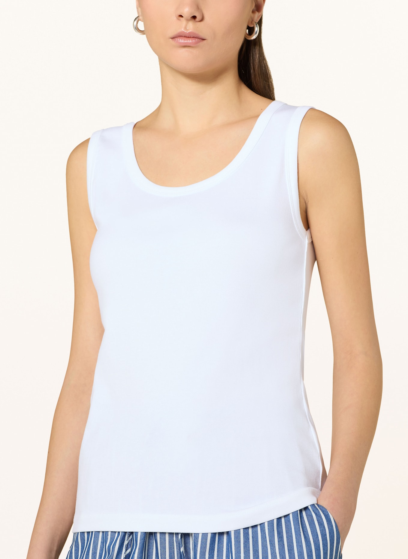 darling harbour Top: WEISS