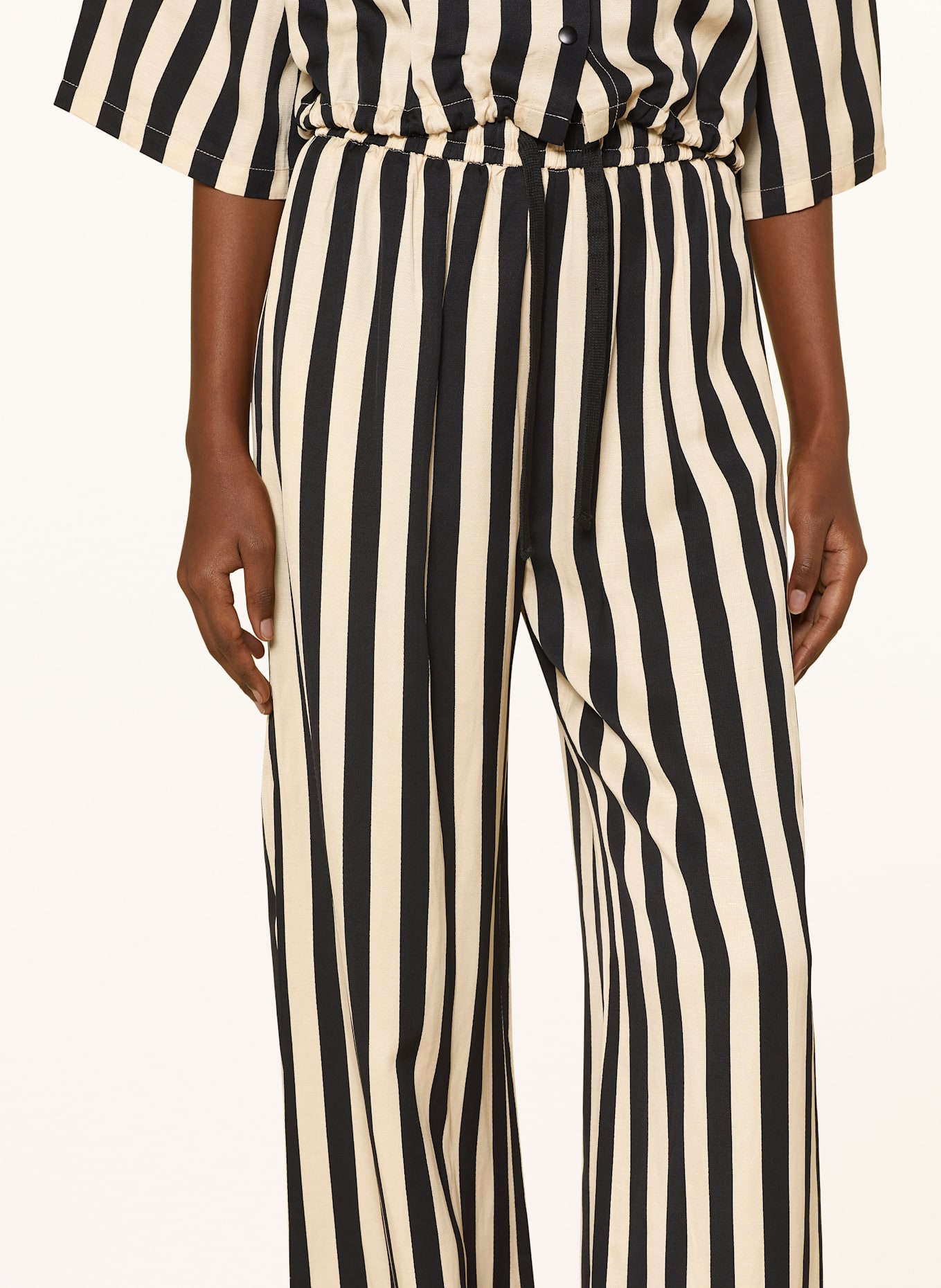 SUNCOO Marlenehose JERRY: SCHWARZ / CREME