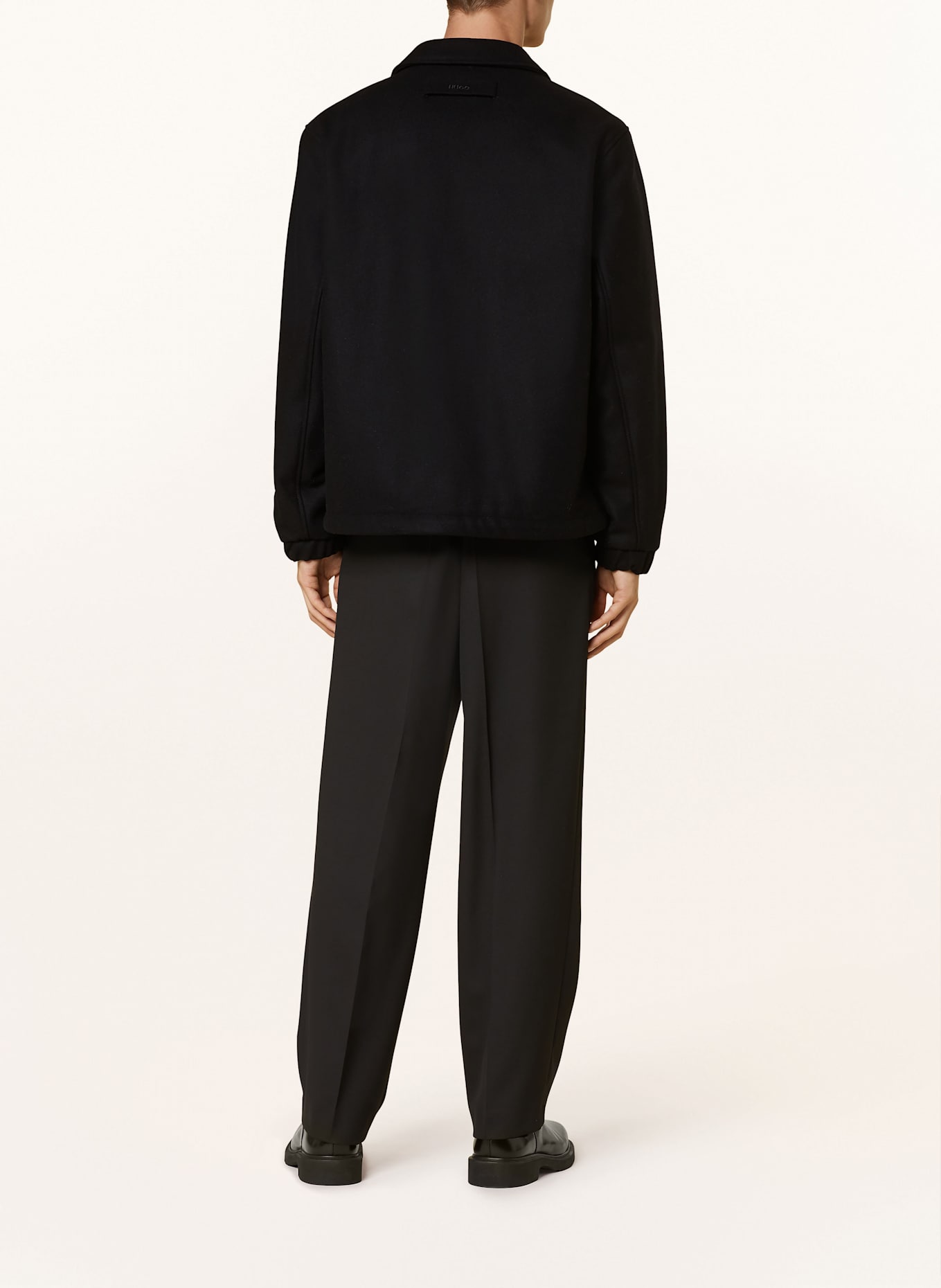 HUGO Bunda BAKS: ČERNÁ