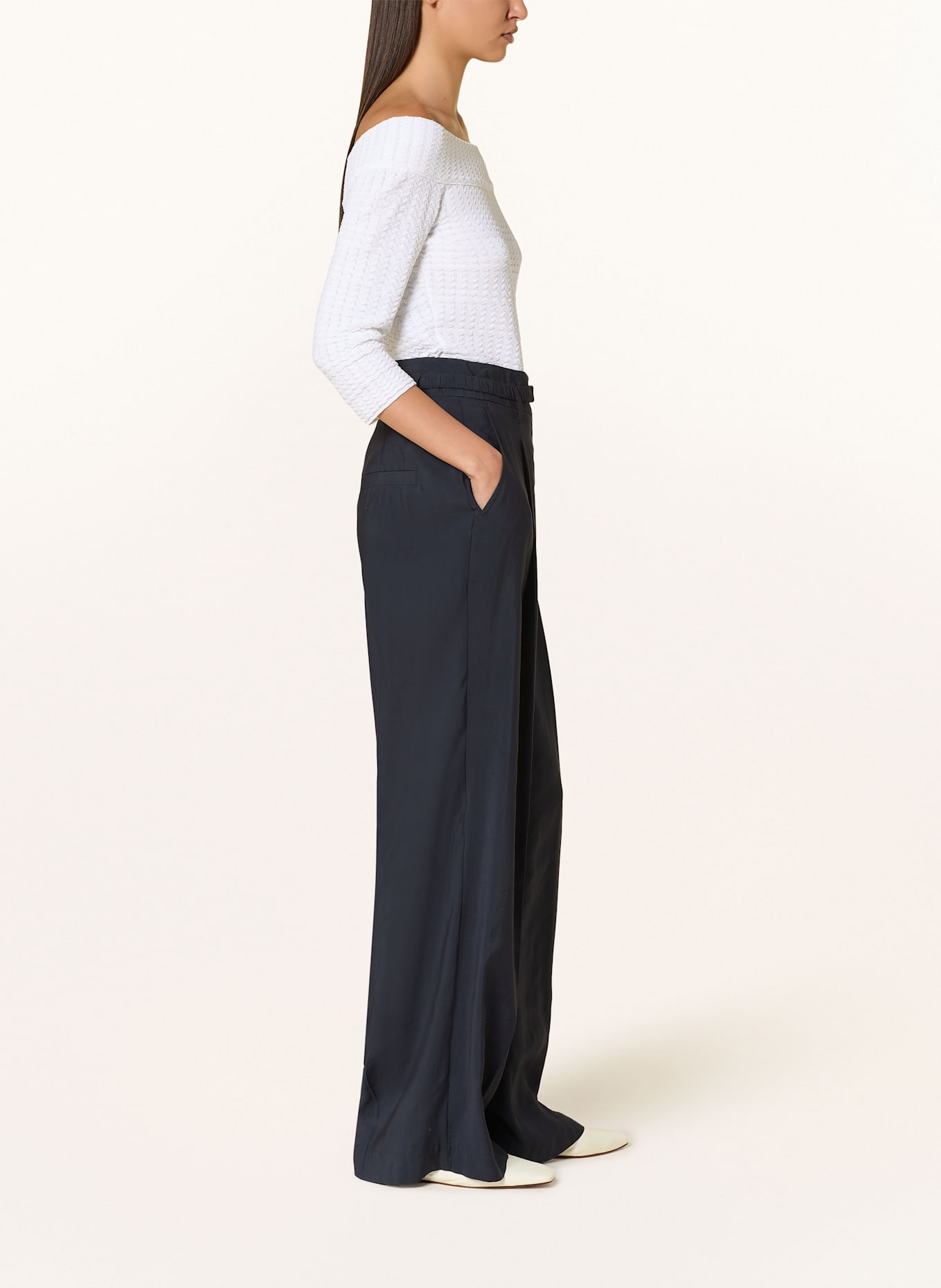 MARC CAIN Spodnie paperbag WICHITA: 394 navy