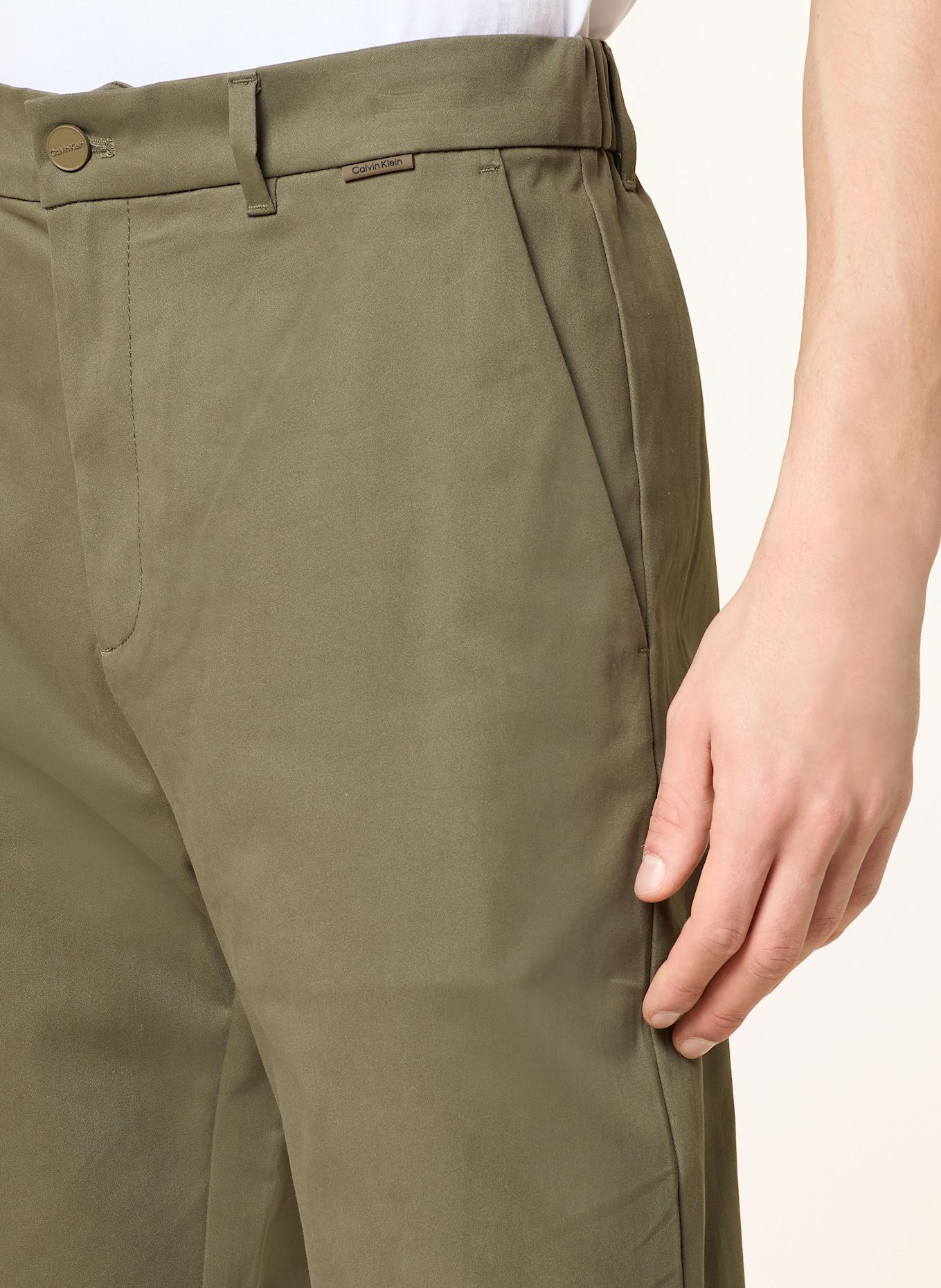 Calvin Klein Chino Tapered Fit: OLIV