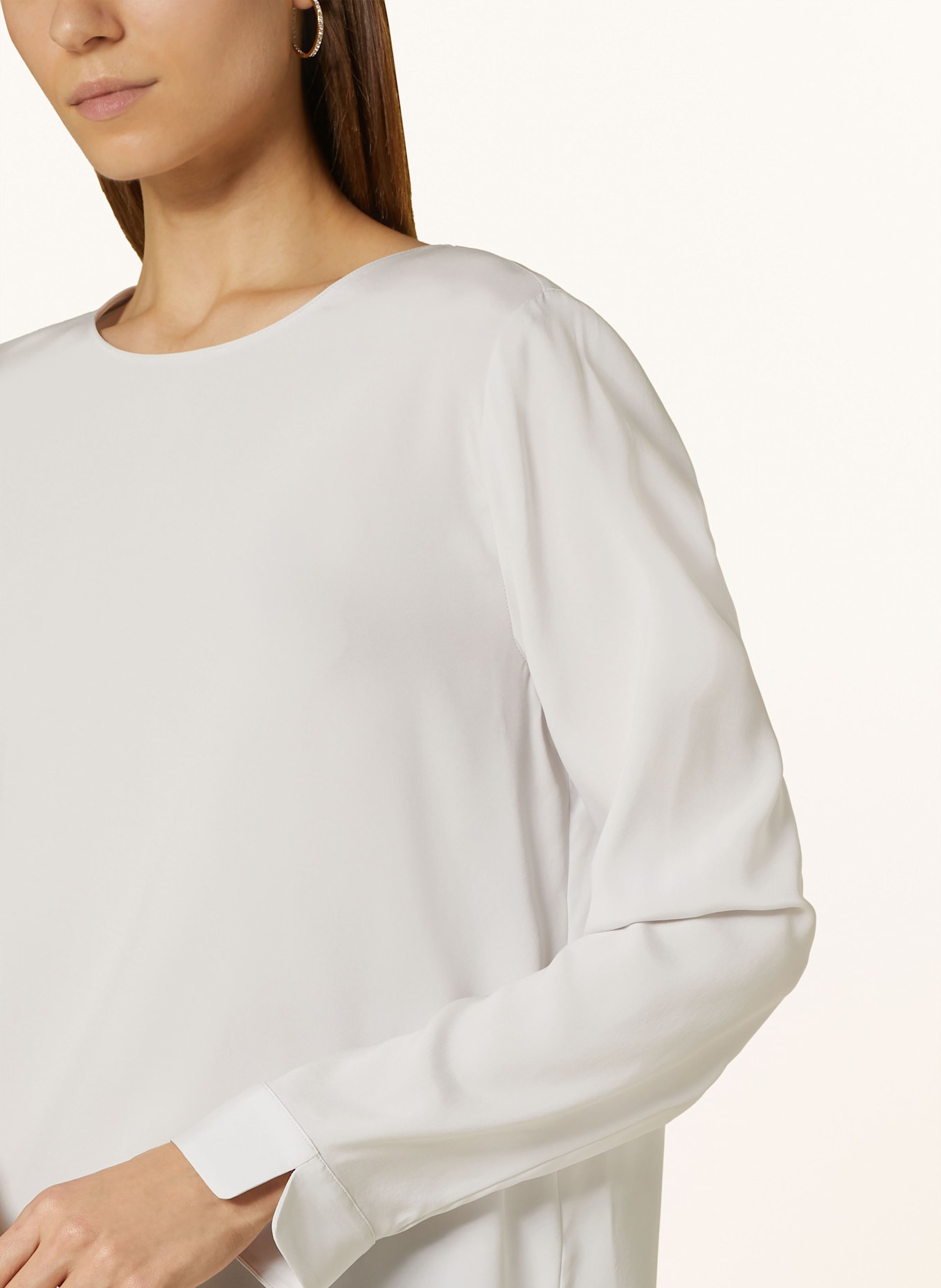 HERZEN'S ANGELEGENHEIT Blusenshirt aus Seide: HELLGRAU