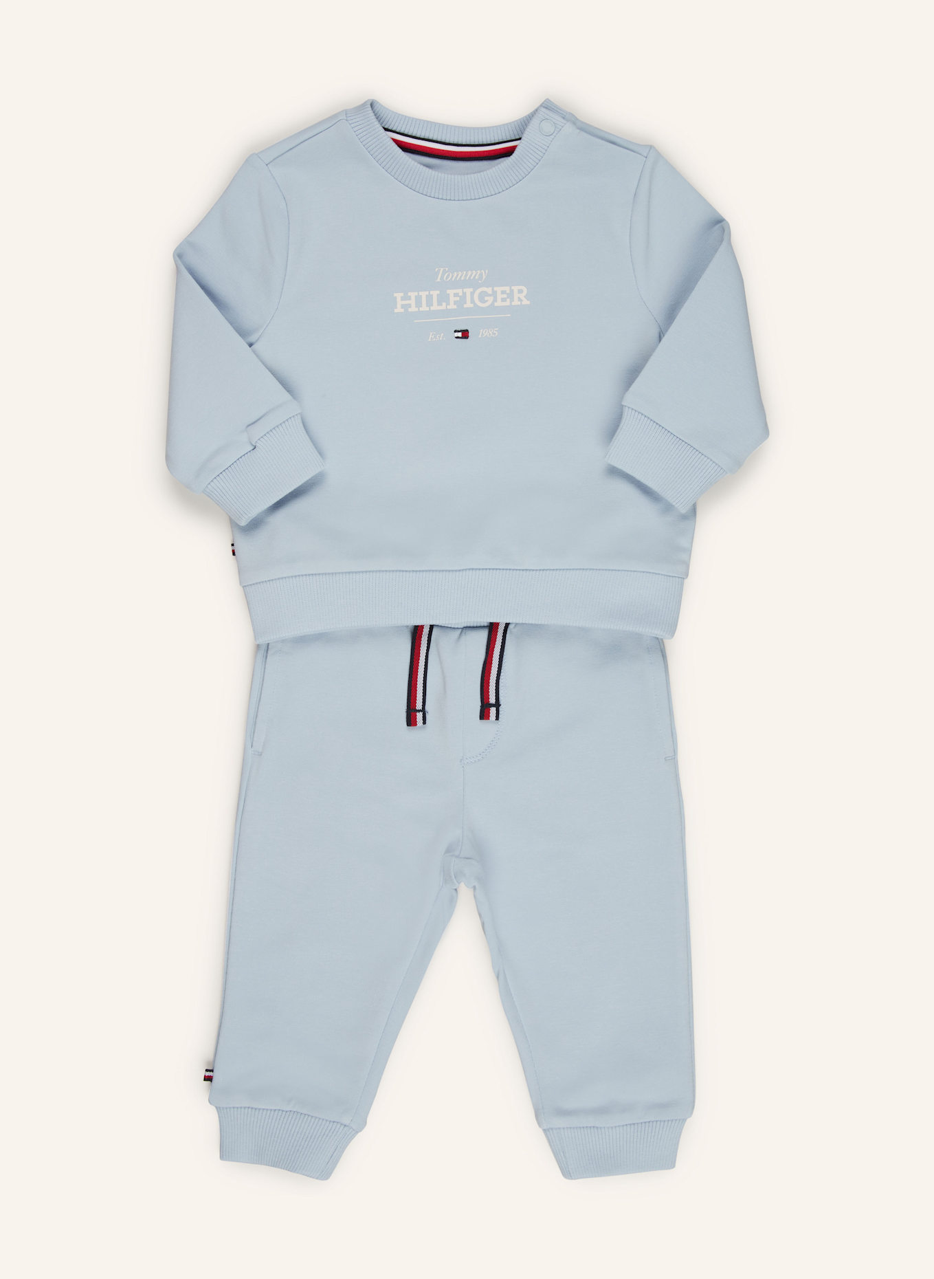 Sweatpants and sweatshirt discount
