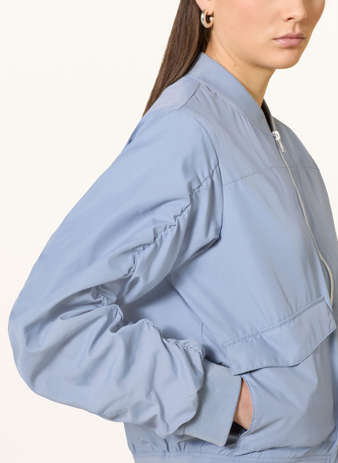 CARTOON Bunda: ČERNOŠEDÁ