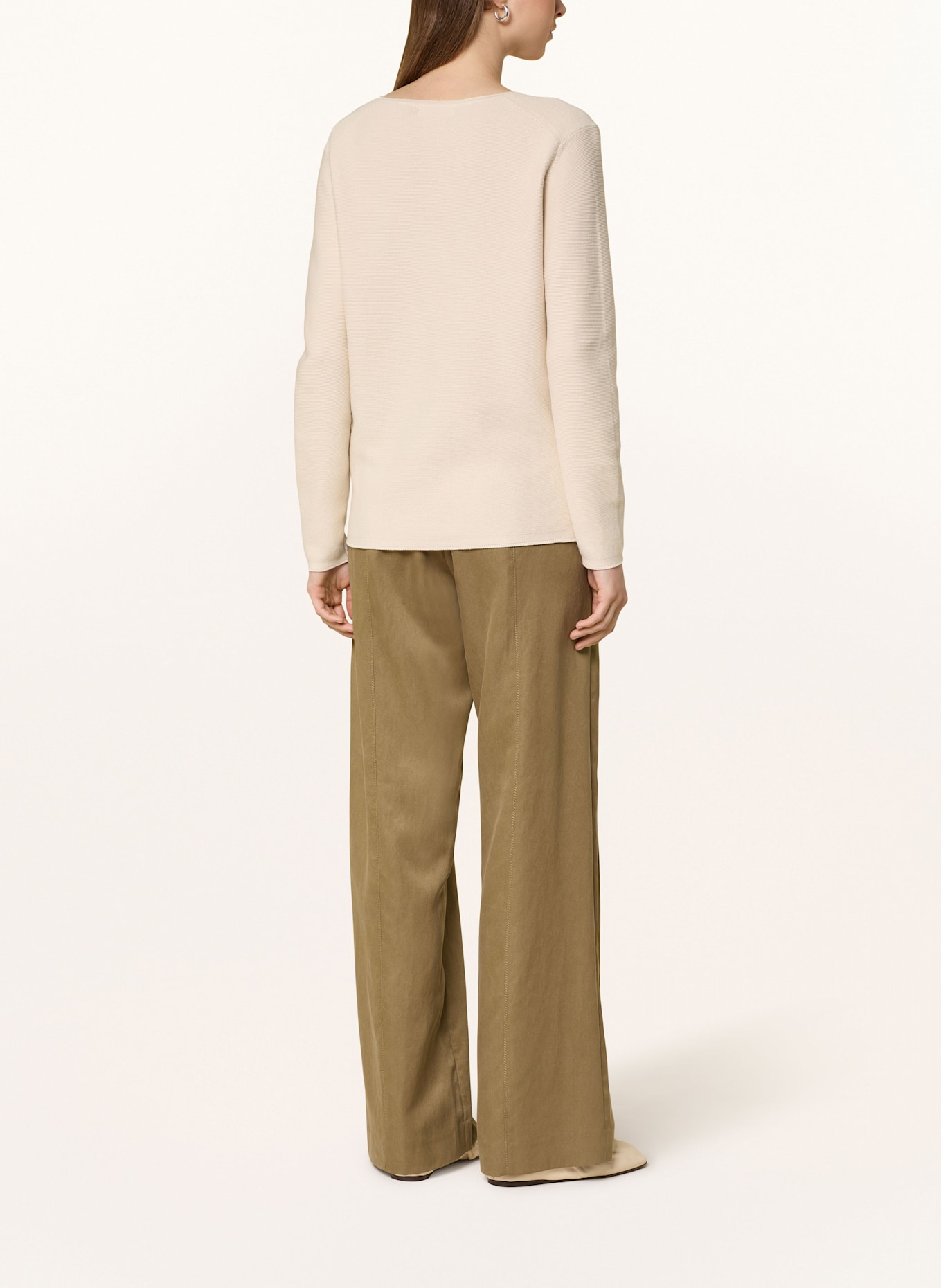 darling harbour pull: SAND