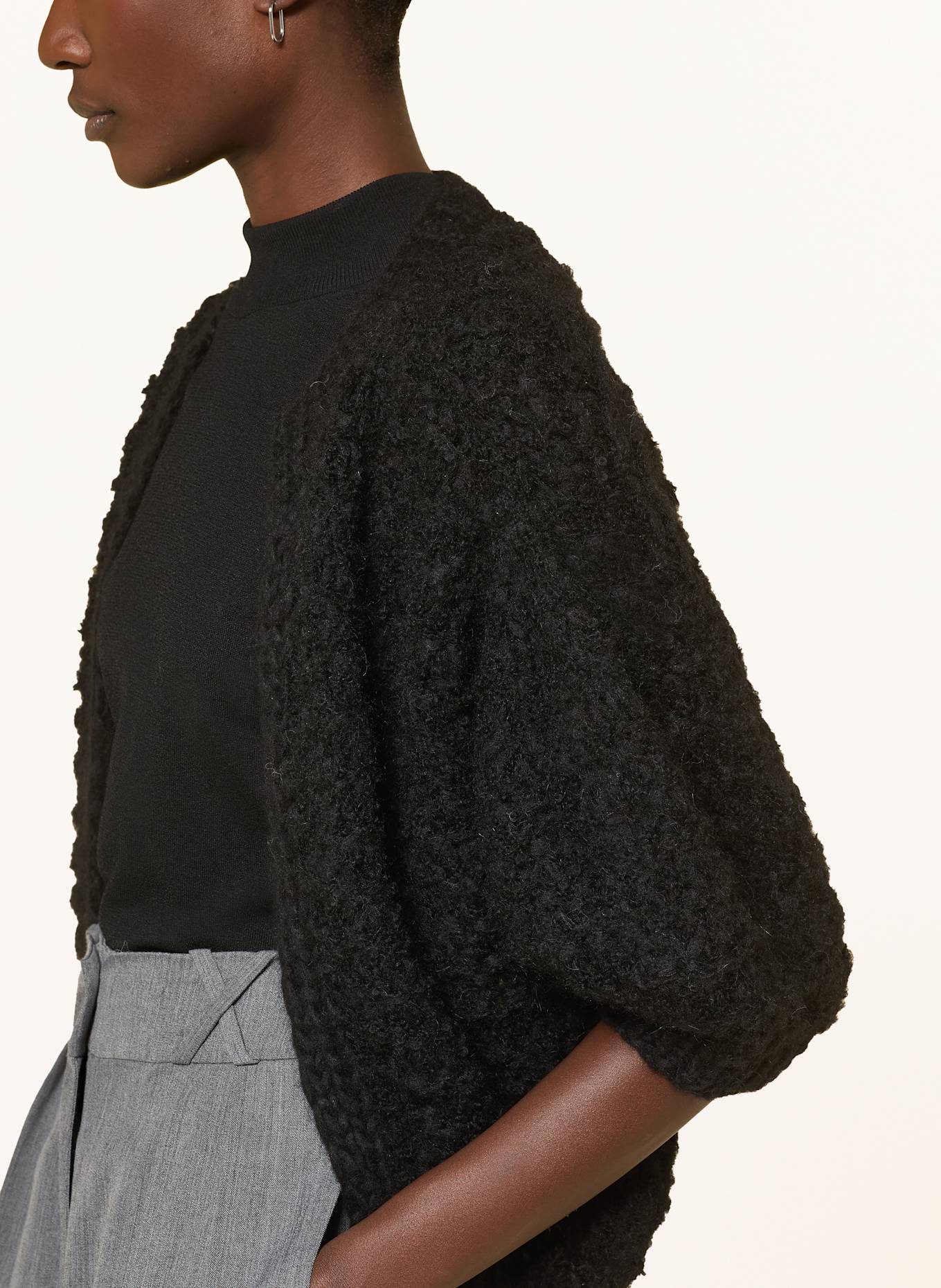 MAIAMI Strickhülle aus Alpaka mit 3/4-Arm: SCHWARZ