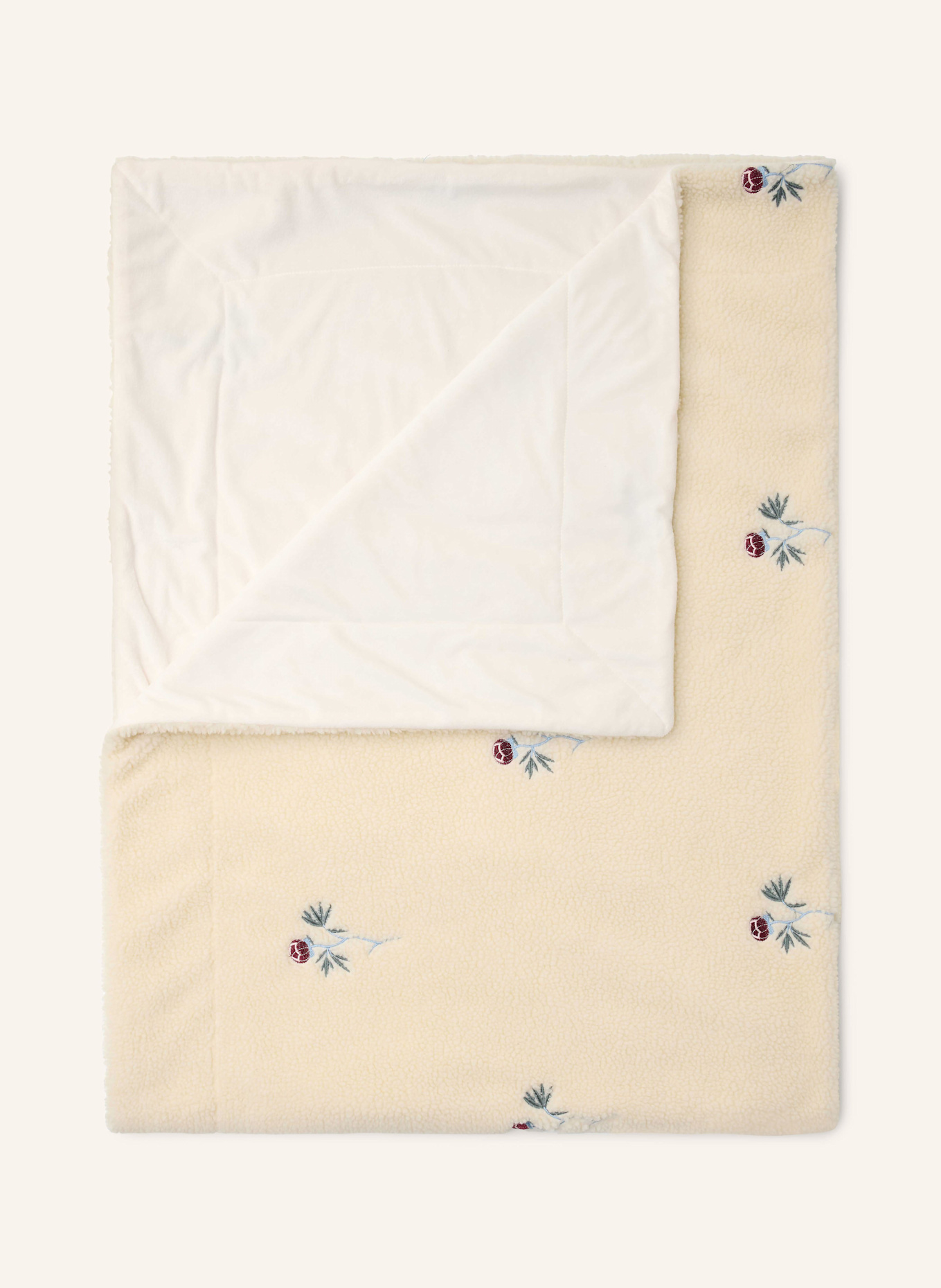 ESSENZA Pled MARISOL: KREMOWY