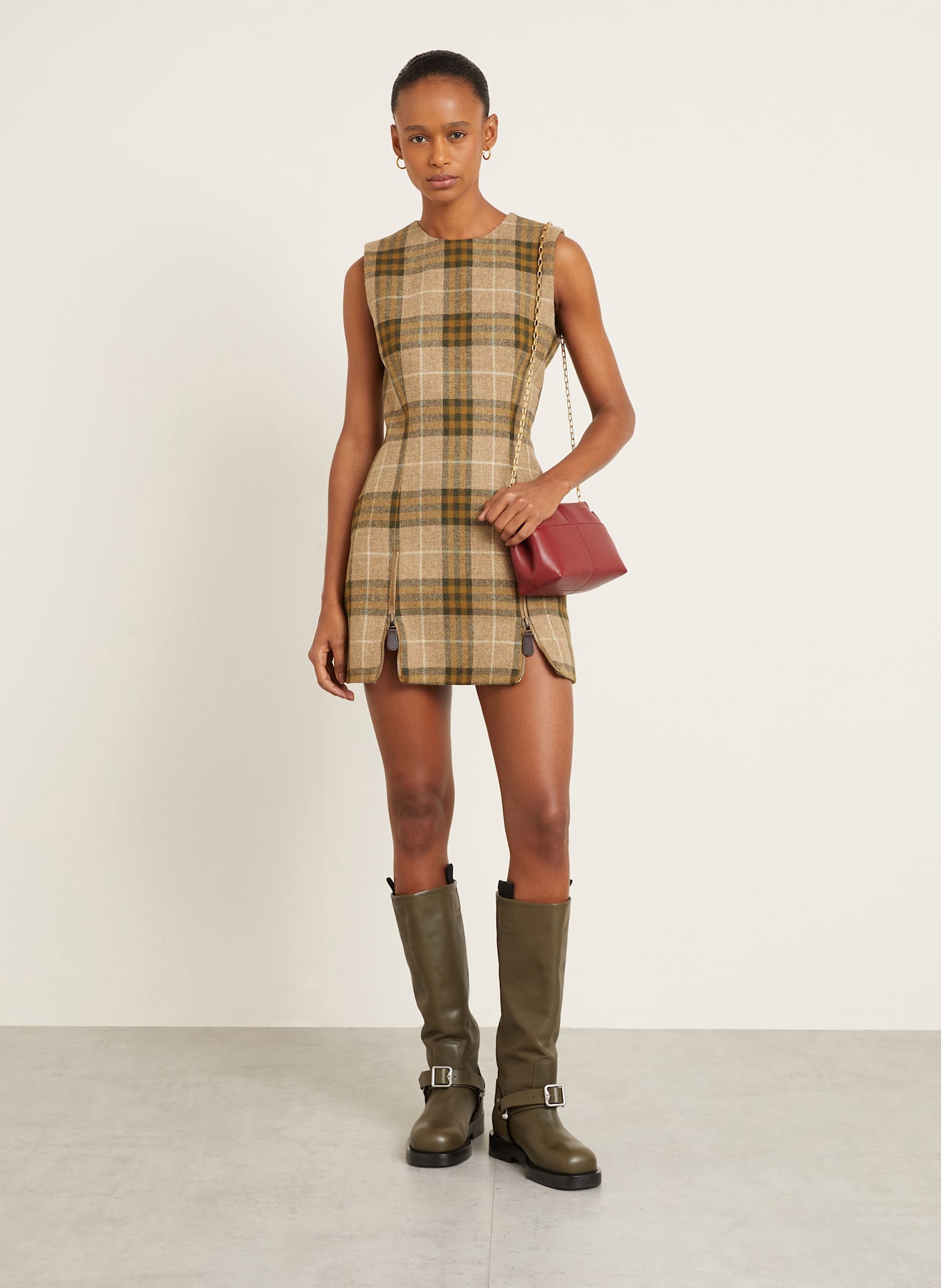 BURBERRY Clutch SNIP: DUNKELROT
