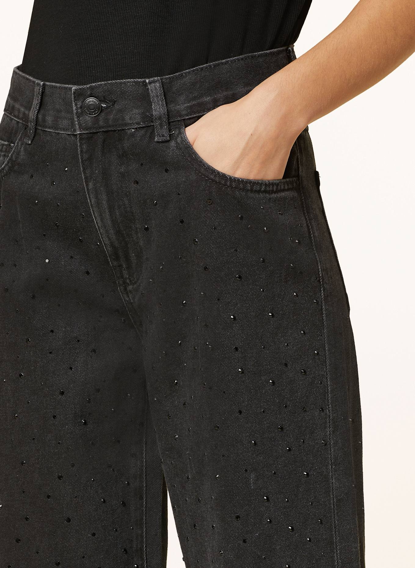 gina tricot Jeans mit Schmucksteinen: offblack