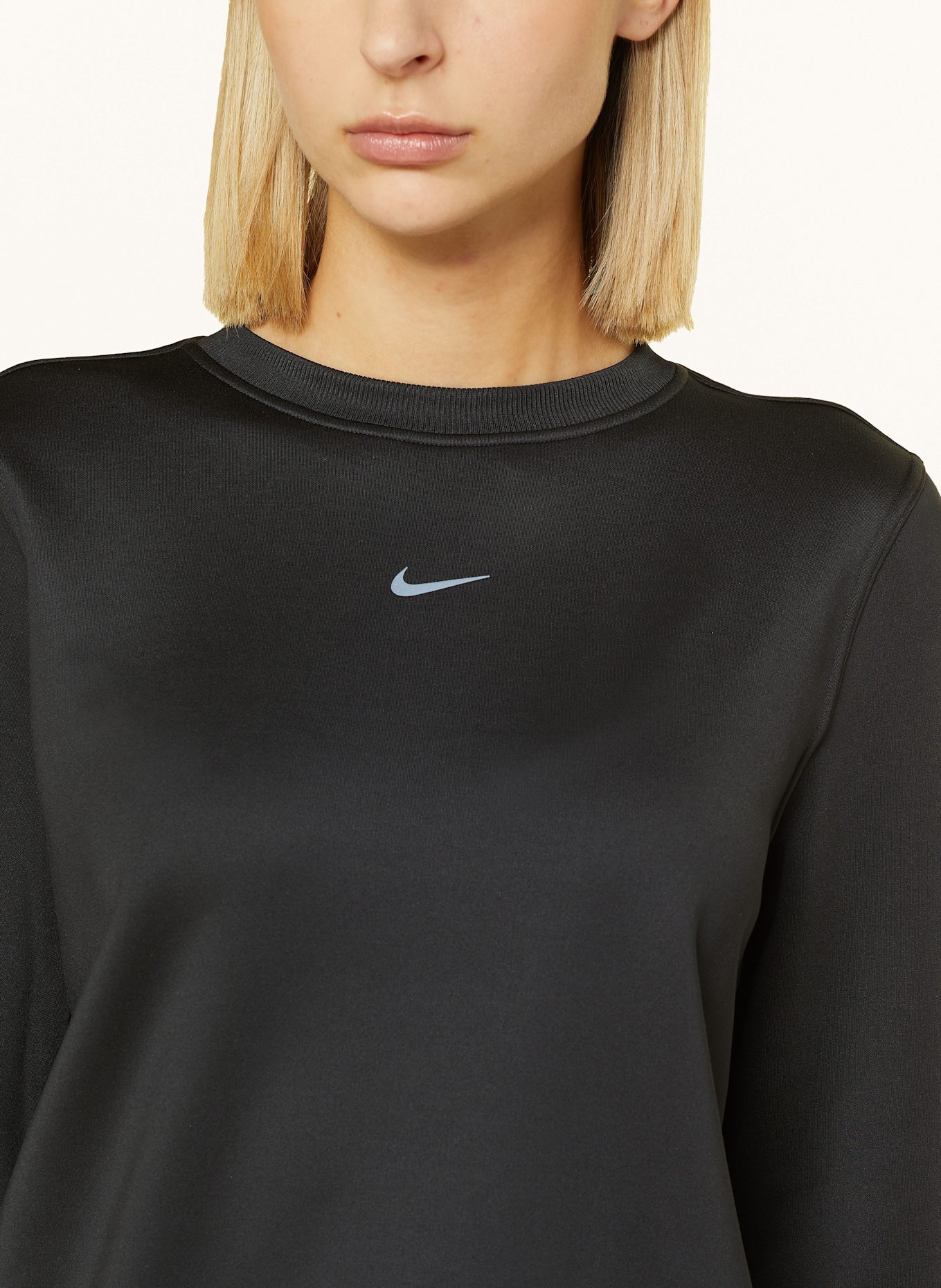 Nike therma fit crew neck clearance