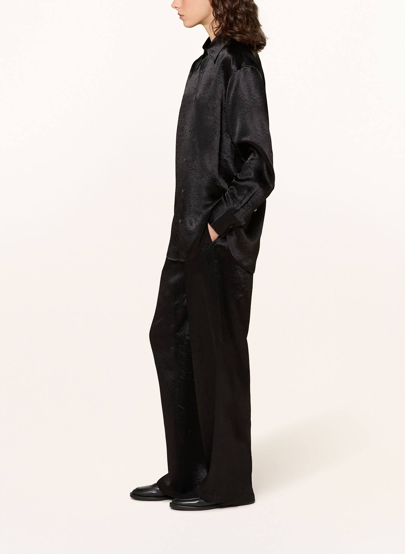Filippa K Wide leg trousers in satin: BLACK