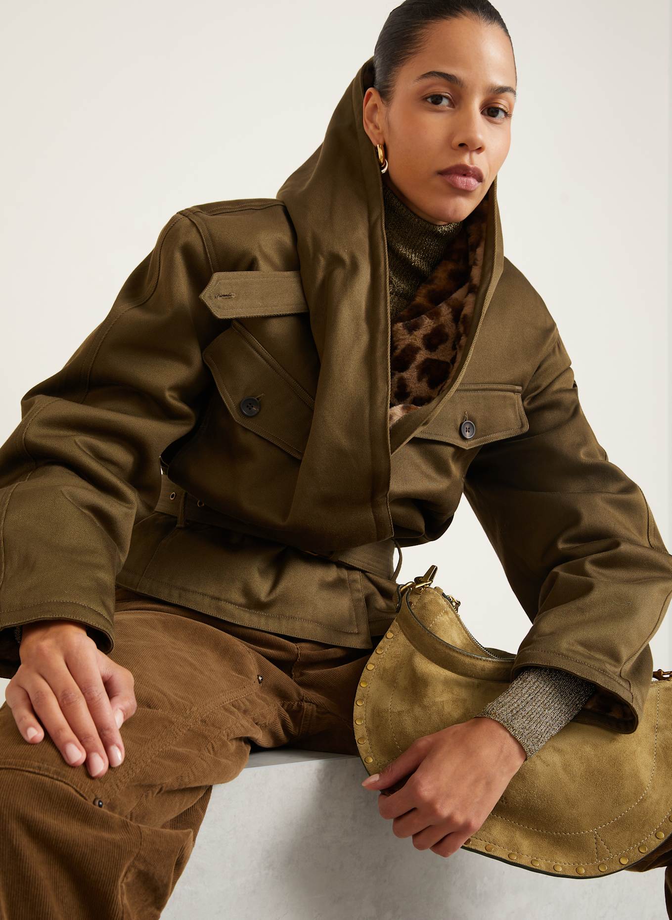 ISABEL MARANT Umhängetasche OSKAN mit Nieten, Farbe: TAUPE (Bild 4)