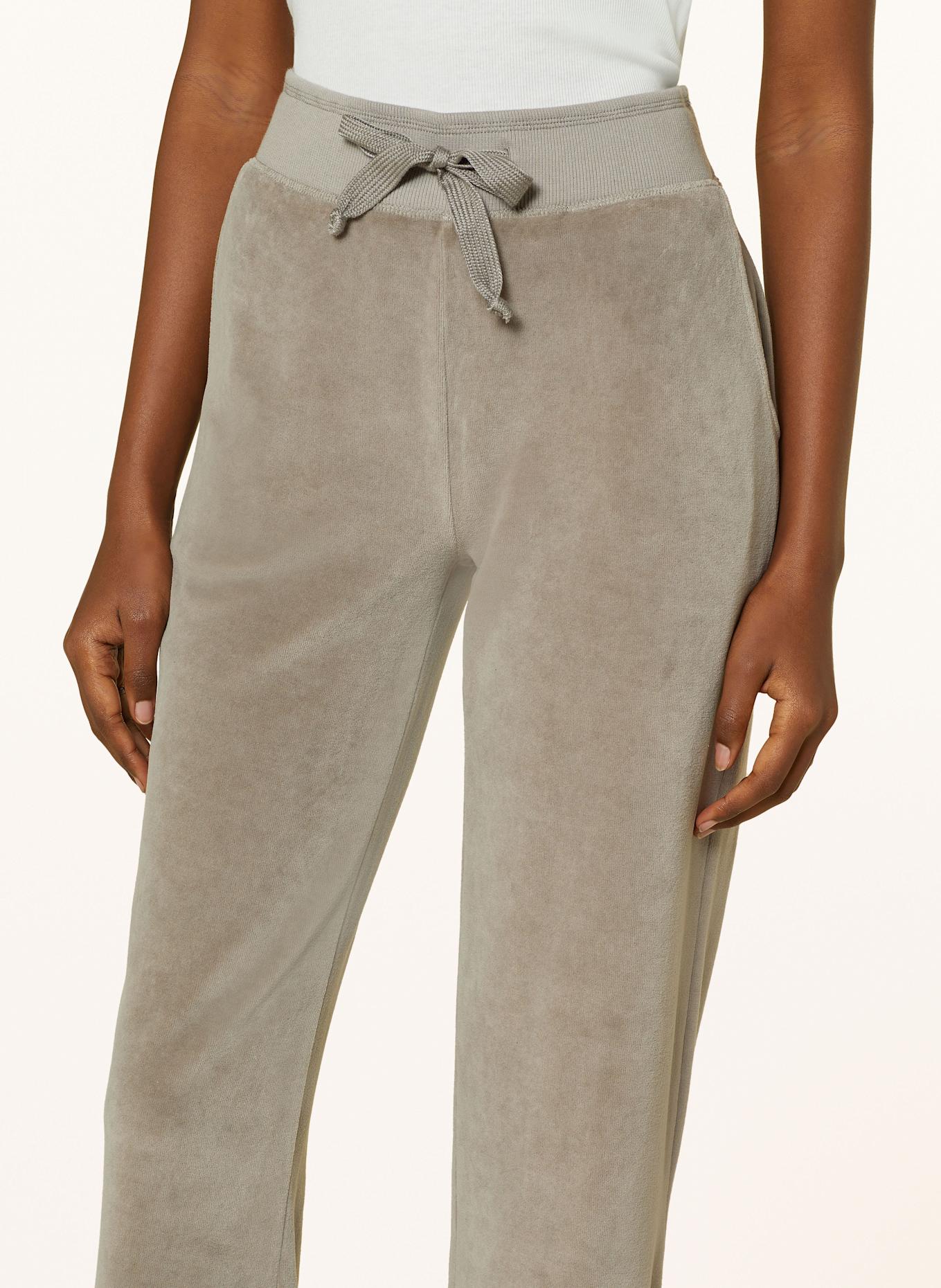 Juvia Lounge pants made of velour: TAUPE
