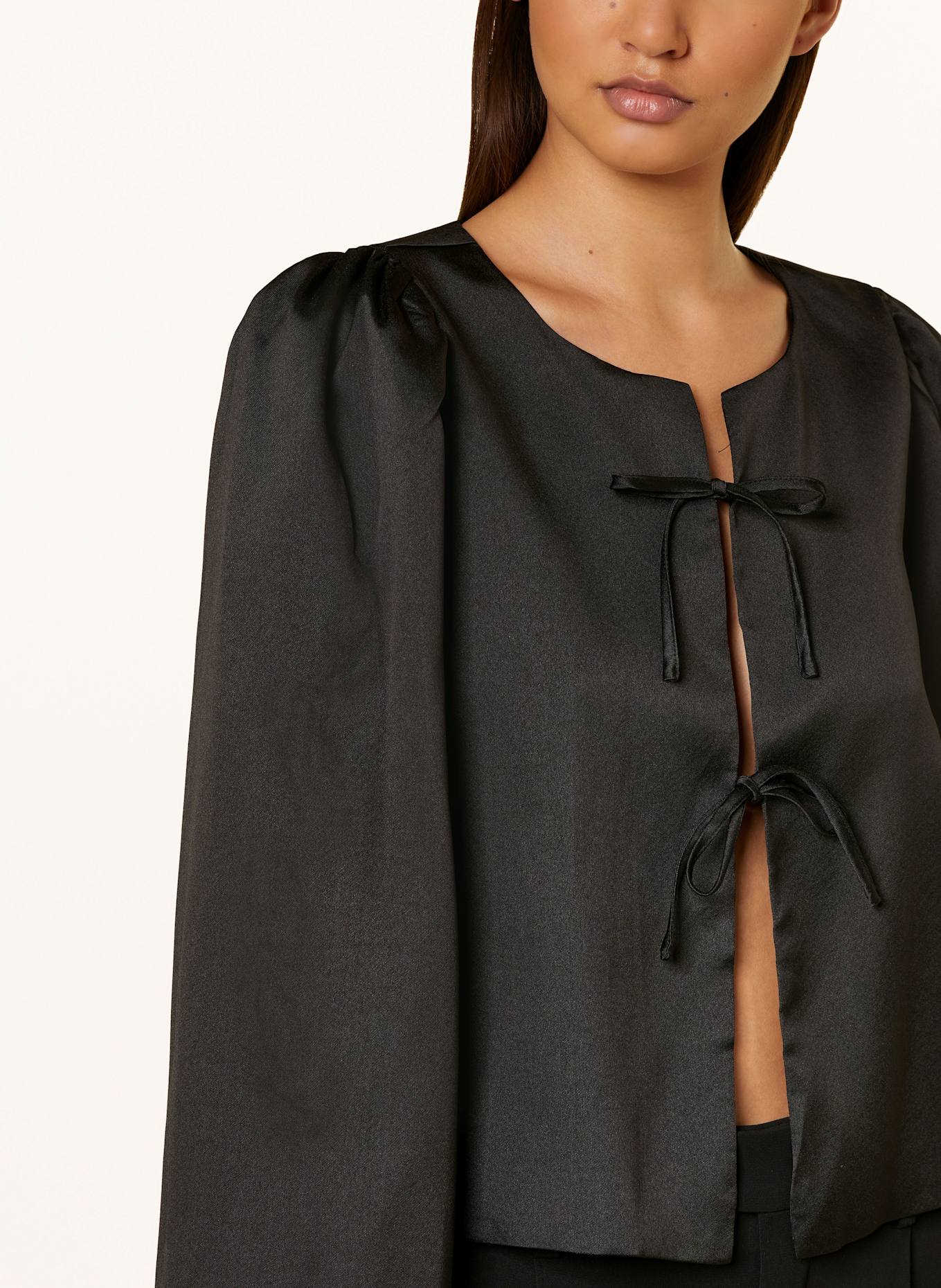 NEO NOIR Blusenshirt DALISKA aus Satin: SCHWARZ